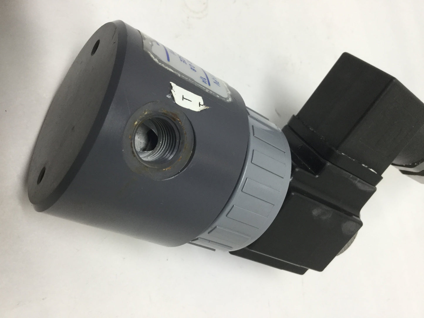 Used Plast-O-Matic EAST2V8W11-PV 2-Way PVC Solenoid Valve, NC, 70psi, 1/4"NPT, 120VAC