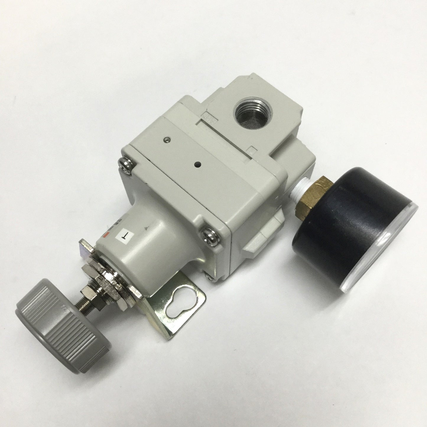 Used SMC IR2000-N02 Precision Pressure Regulator, 150psi In, 0.7-30PSI Out, 1/4"NPT