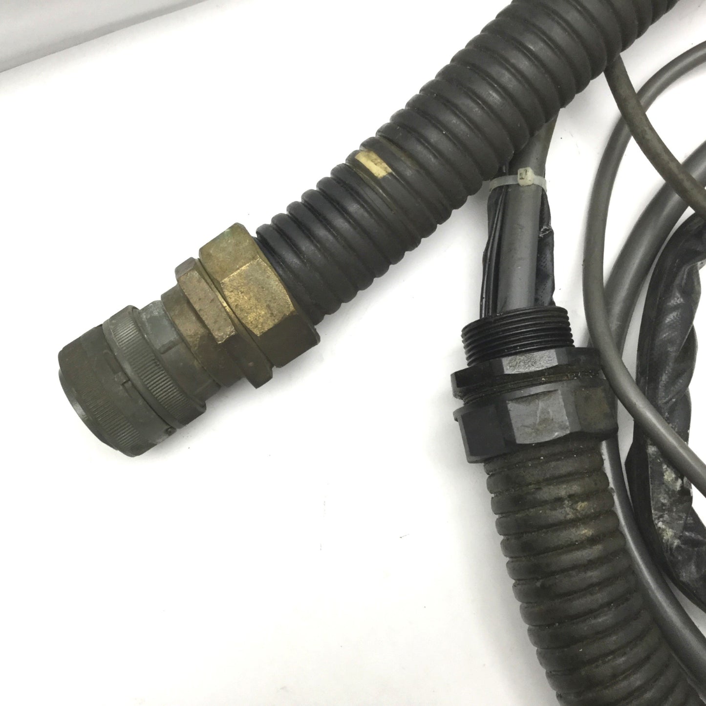 Used 22-Pin Main Cable For Mitsubishi DWC-110C Electric Discharge Milling Machine