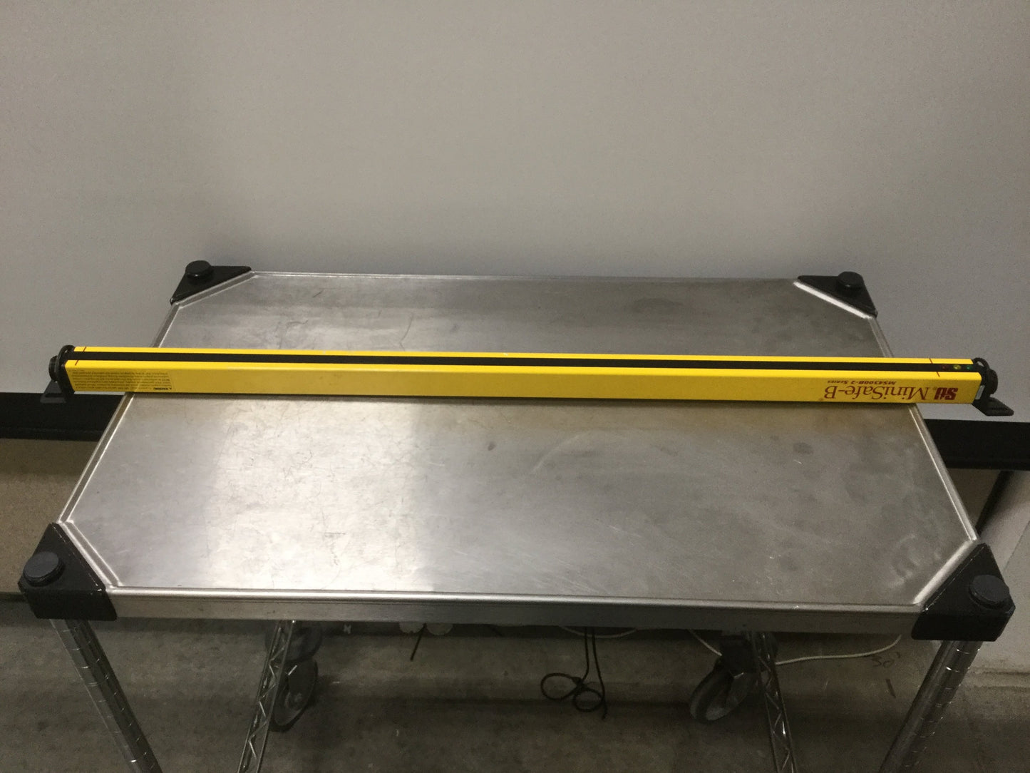 Used STI MiniSafe-B MS4332B-2 L: 32" Light Curtain Transmitter MS4300-B