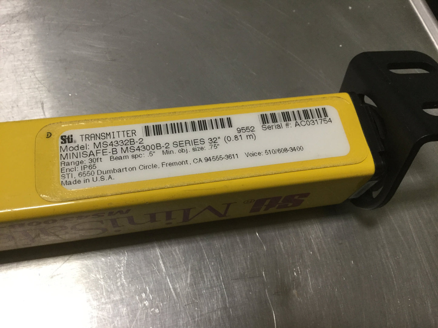 Used STI MiniSafe-B MS4332B-2 L: 32" Light Curtain Transmitter MS4300-B