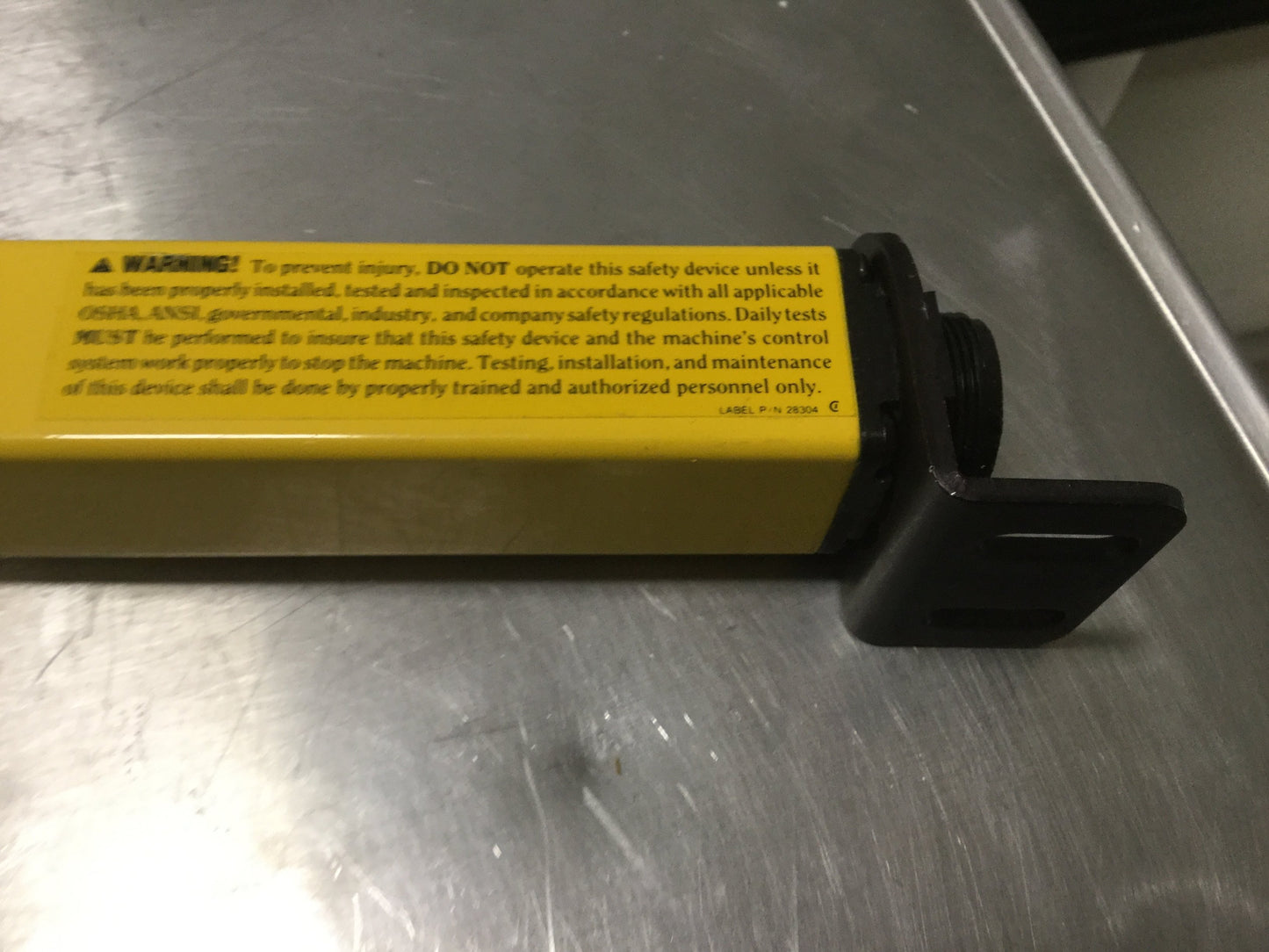 Used STI MiniSafe-B MS4332B-2 L: 32" Light Curtain Transmitter MS4300-B