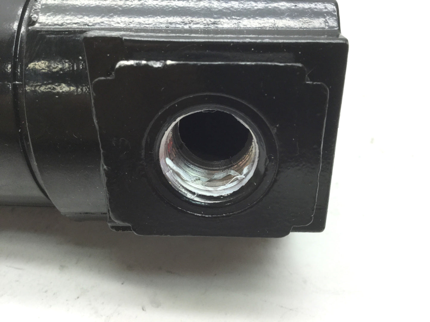 Used Arrow F363F5-S1 Drain Filter, Pressure Rating: 250psi, Ports: 3/8" NPT