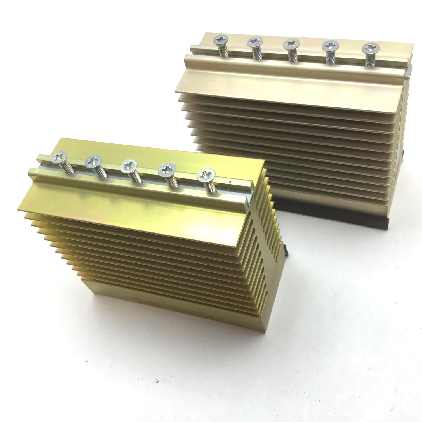 Used Lot of 2 Aluminum Semiconductor Style Heat Sinks, 6" x 5" x 2.5", Finns: 22, HS3