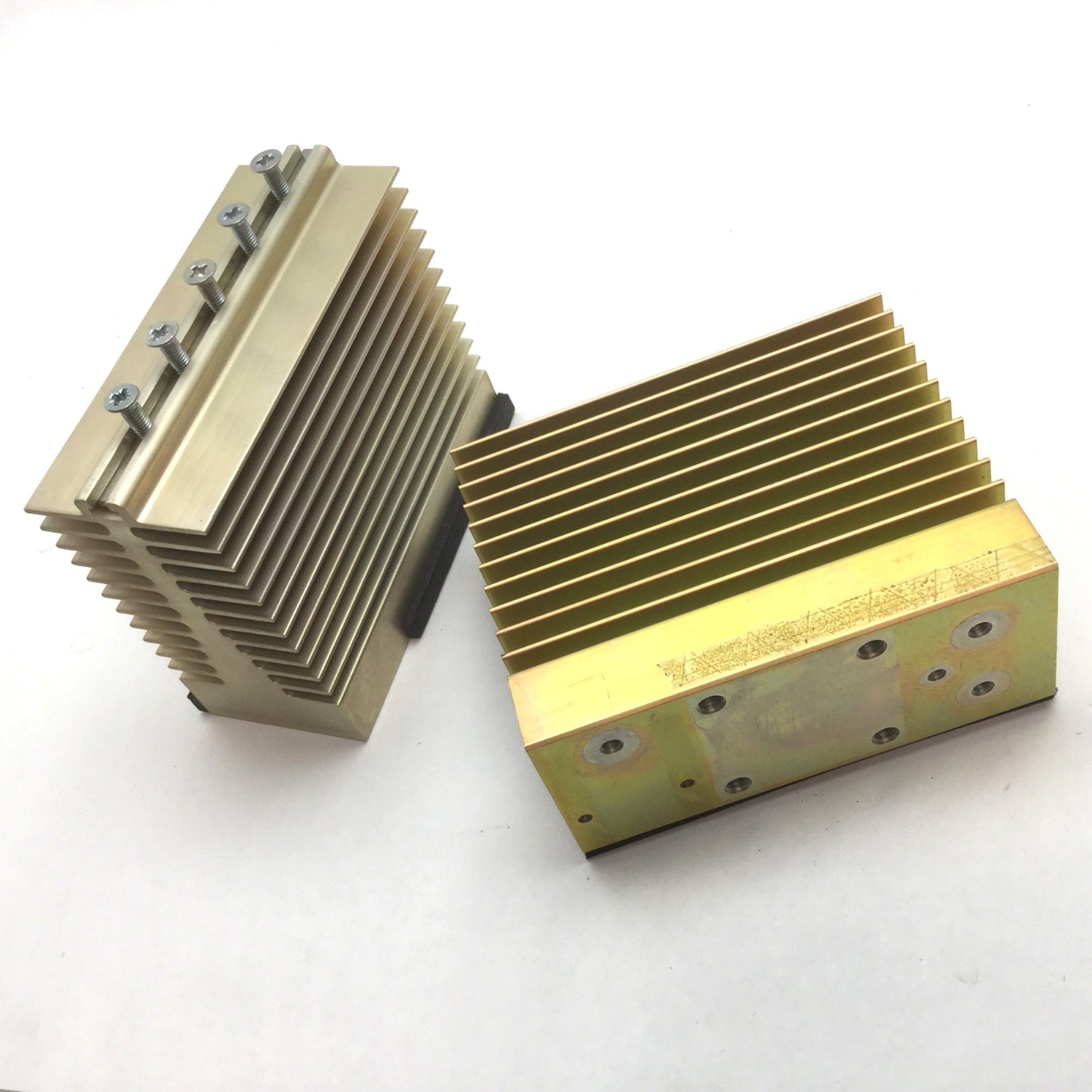Used Lot of 2 Aluminum Semiconductor Style Heat Sinks, 6" x 5" x 2.5", Finns: 22, HS3