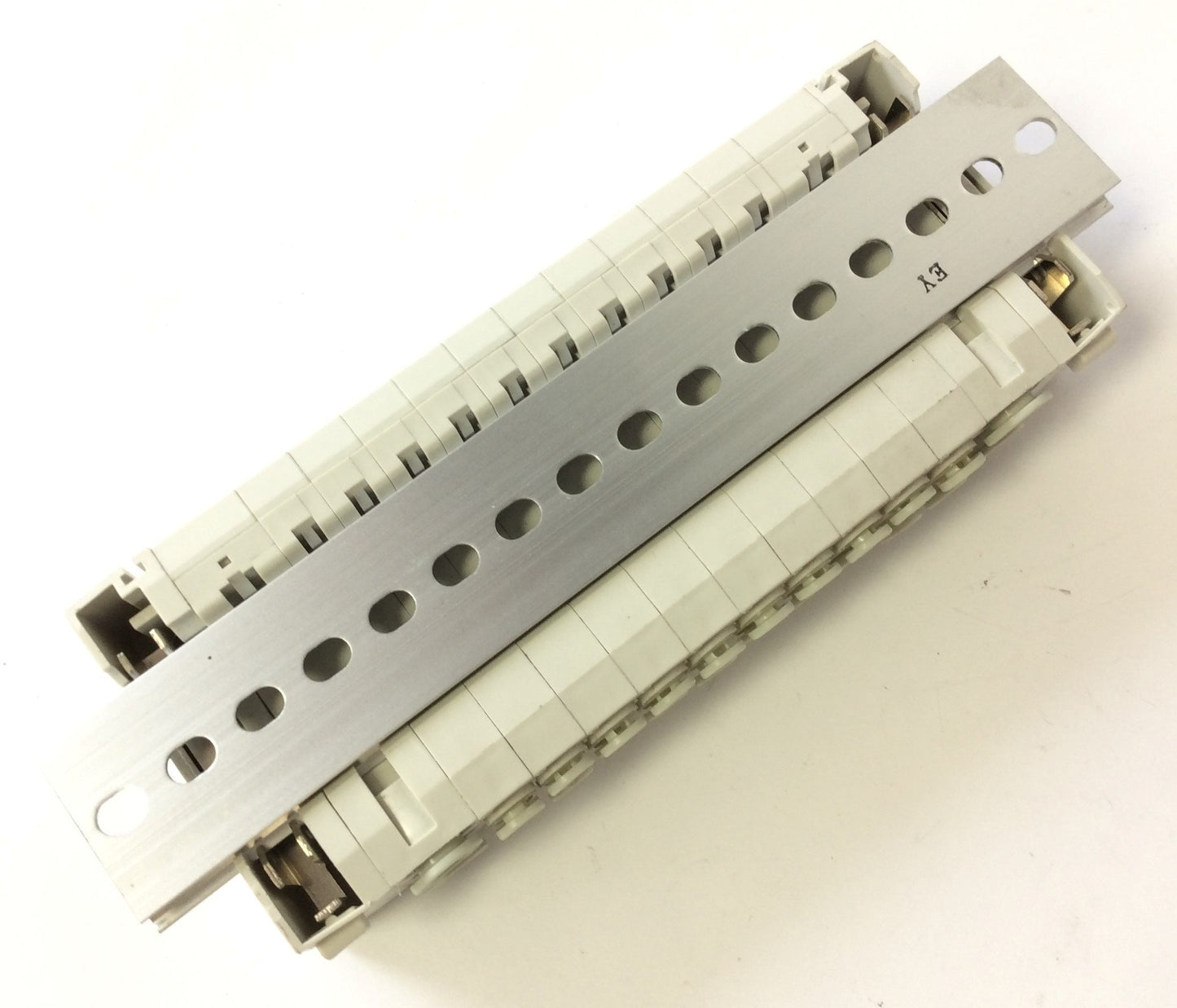 Used SMC SS5Y3-45-10B-C4 Pneumatic Solenoid Manifold Base DIN Mount Ports 5/16" 5/32"