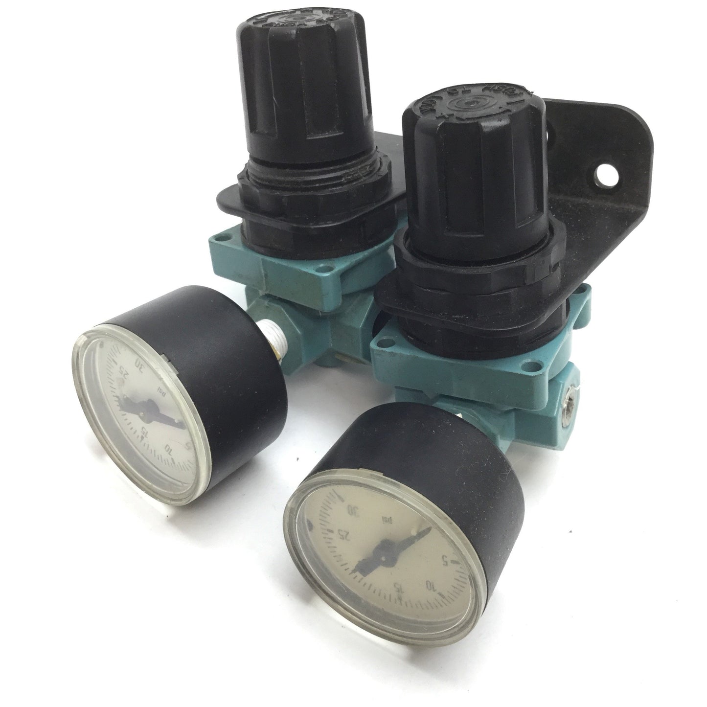 Used Lot of 2 Wilkerson R05-01-000 Pneumatic Regulator, Ports: 1/8" NPT, 5-125psi