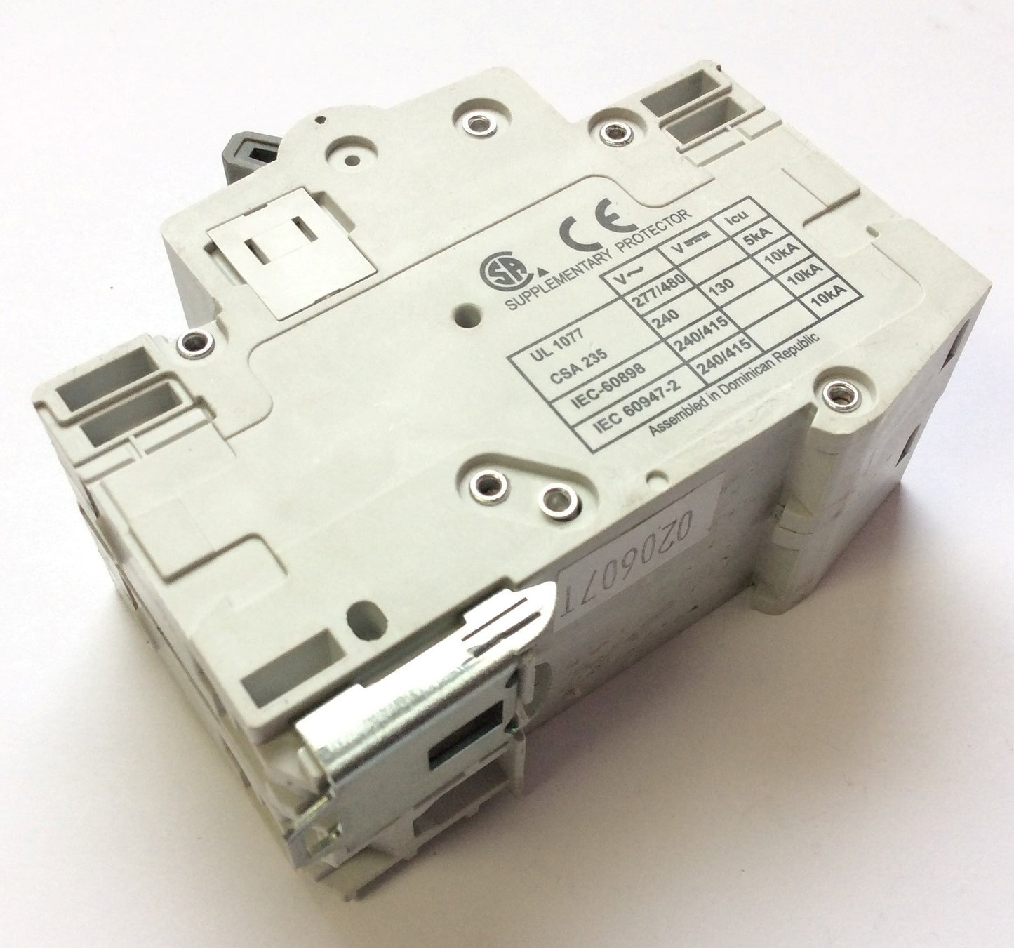 Used Lot of 4 Cutler Hammer WMS2C04 Circuit Breaker 2-Pole Rating: 4A 415VAC, C-Curve