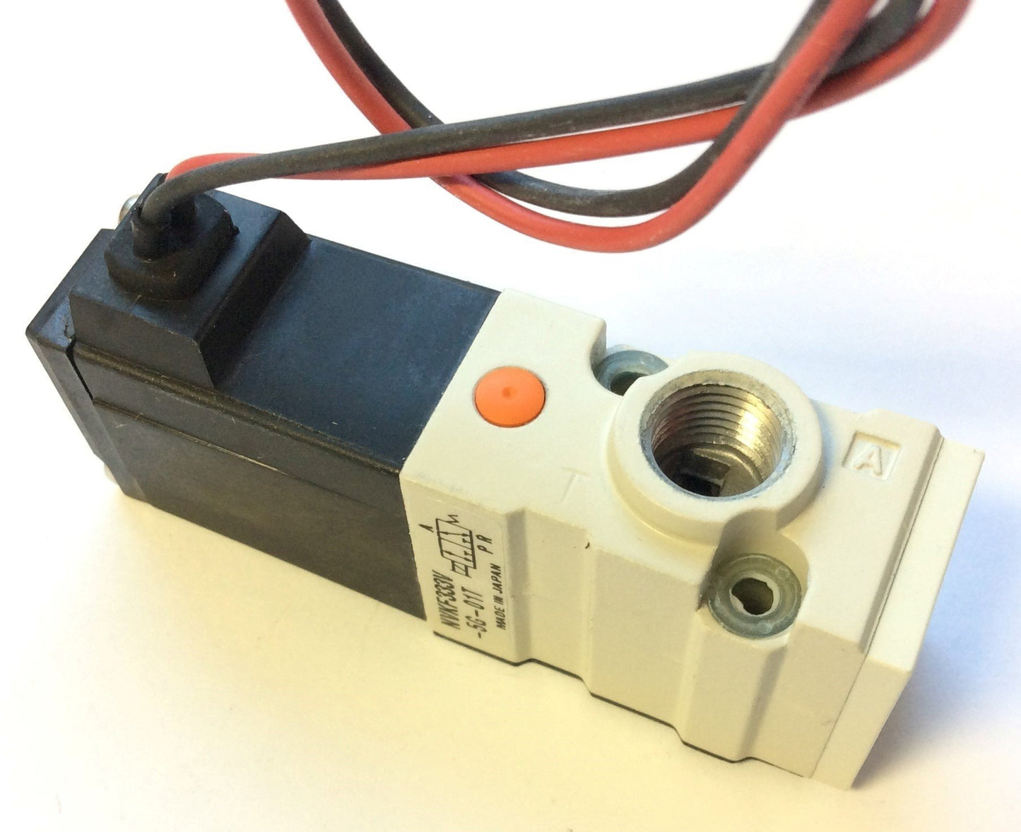 New – Open box Lot of 3 SMC NVKF333V-5G-01T 3-Port Solenoid Valve, 24VDC, 1/8" NPT