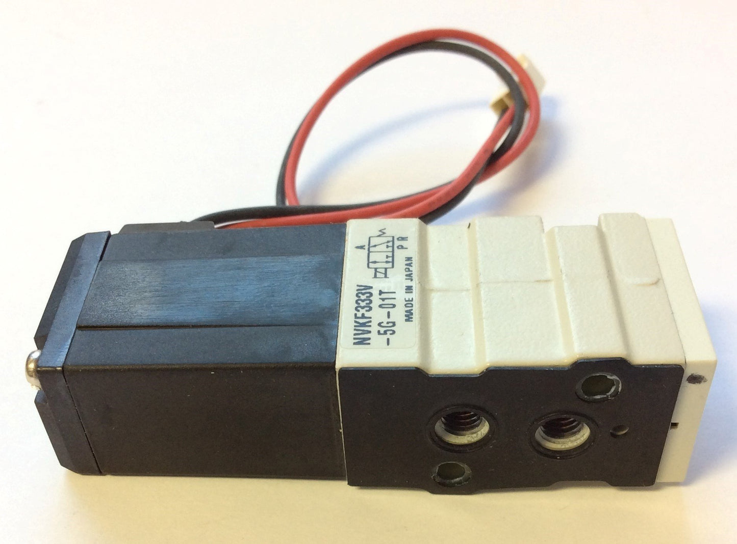 New – Open box Lot of 3 SMC NVKF333V-5G-01T 3-Port Solenoid Valve, 24VDC, 1/8" NPT