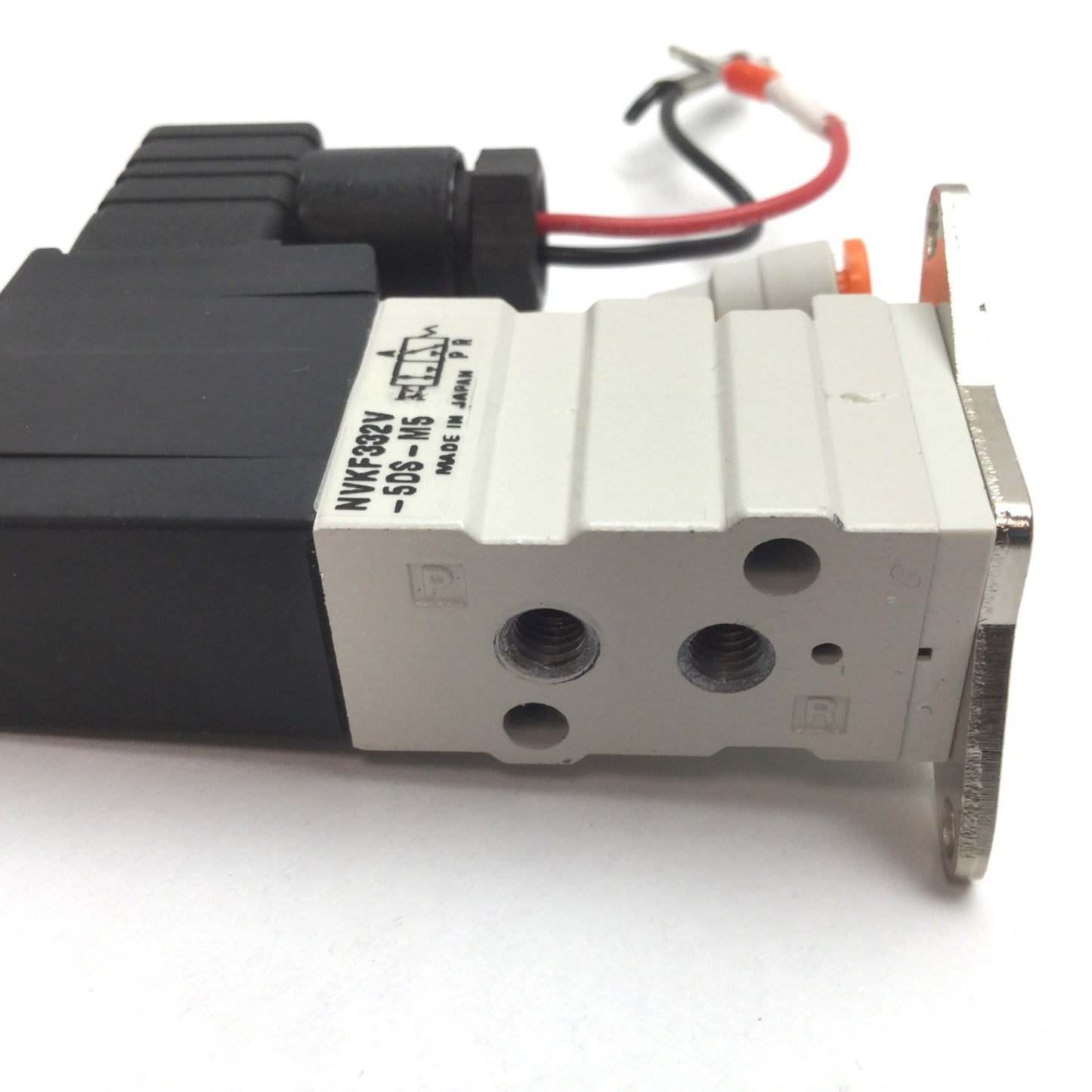 Used SMC NVKF332V-5DS-M5 Vacuum Solenoid Valve, 2-Position 3-Port, Voltage: 24VDC