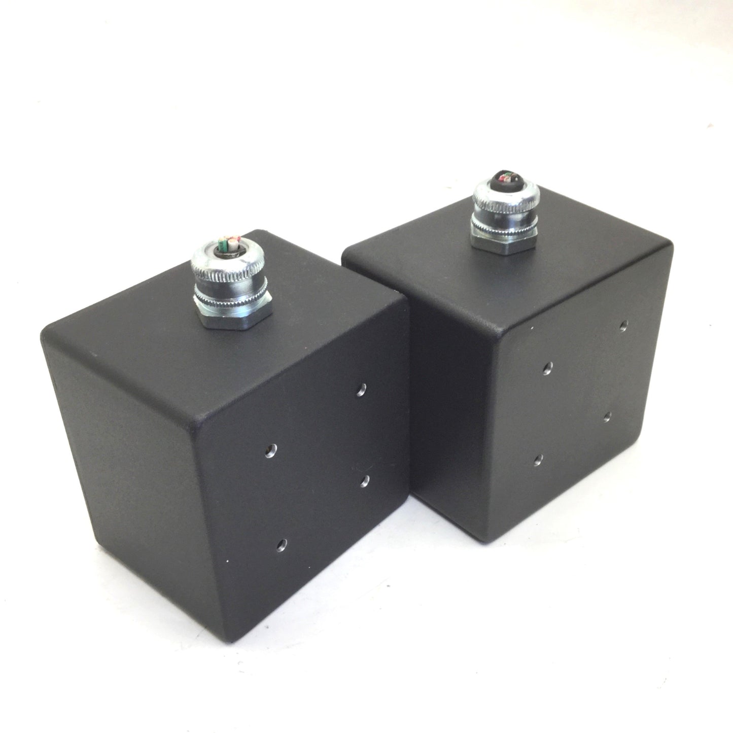 Used Lof of 2 Hubbell HBL2415 Turn-Locking Male Receptacle & Pendant *4 Holes*