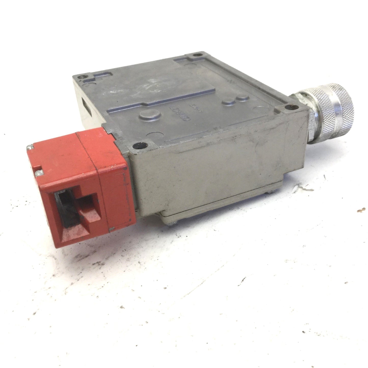 Used Omron D4BL-3DRG Guard Lock Safety-Door Switch, 2NC + 1NC, 24VDC Solenoid Lock