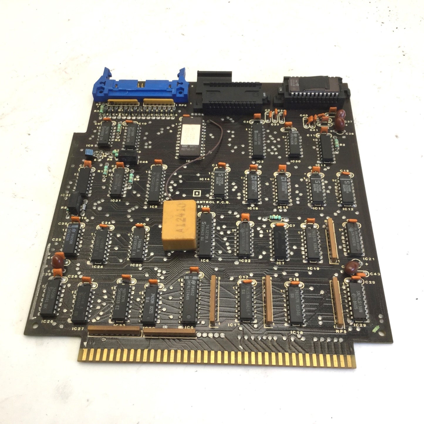 Used Barber Colman A-12352-000-0-00 PC Board, B 33-1262, 16722475