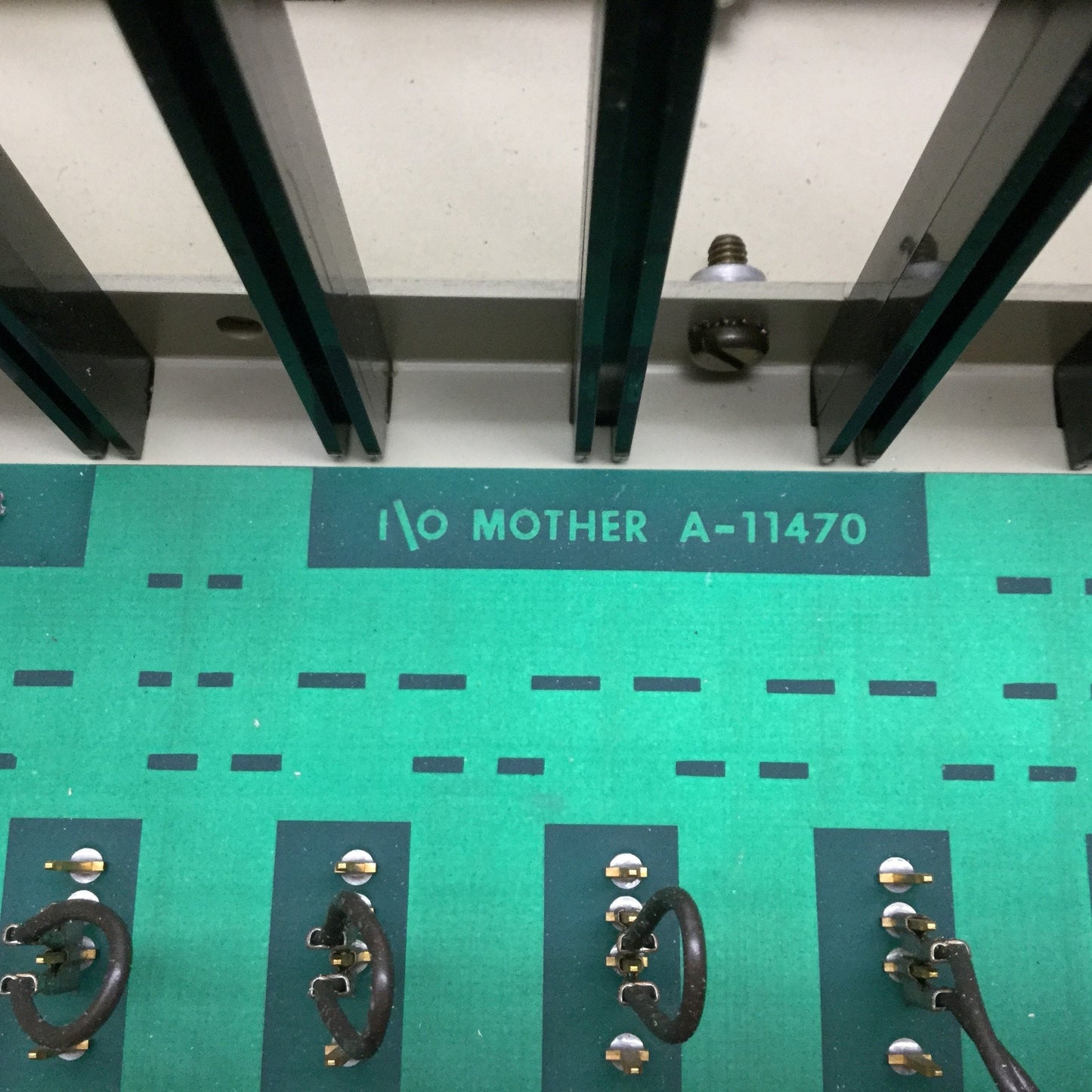 Used Barber Colman VB16-P200L-00A-0-04, 34-Slot Card Rack, 120VAC, 60Hz, A-11470 MB
