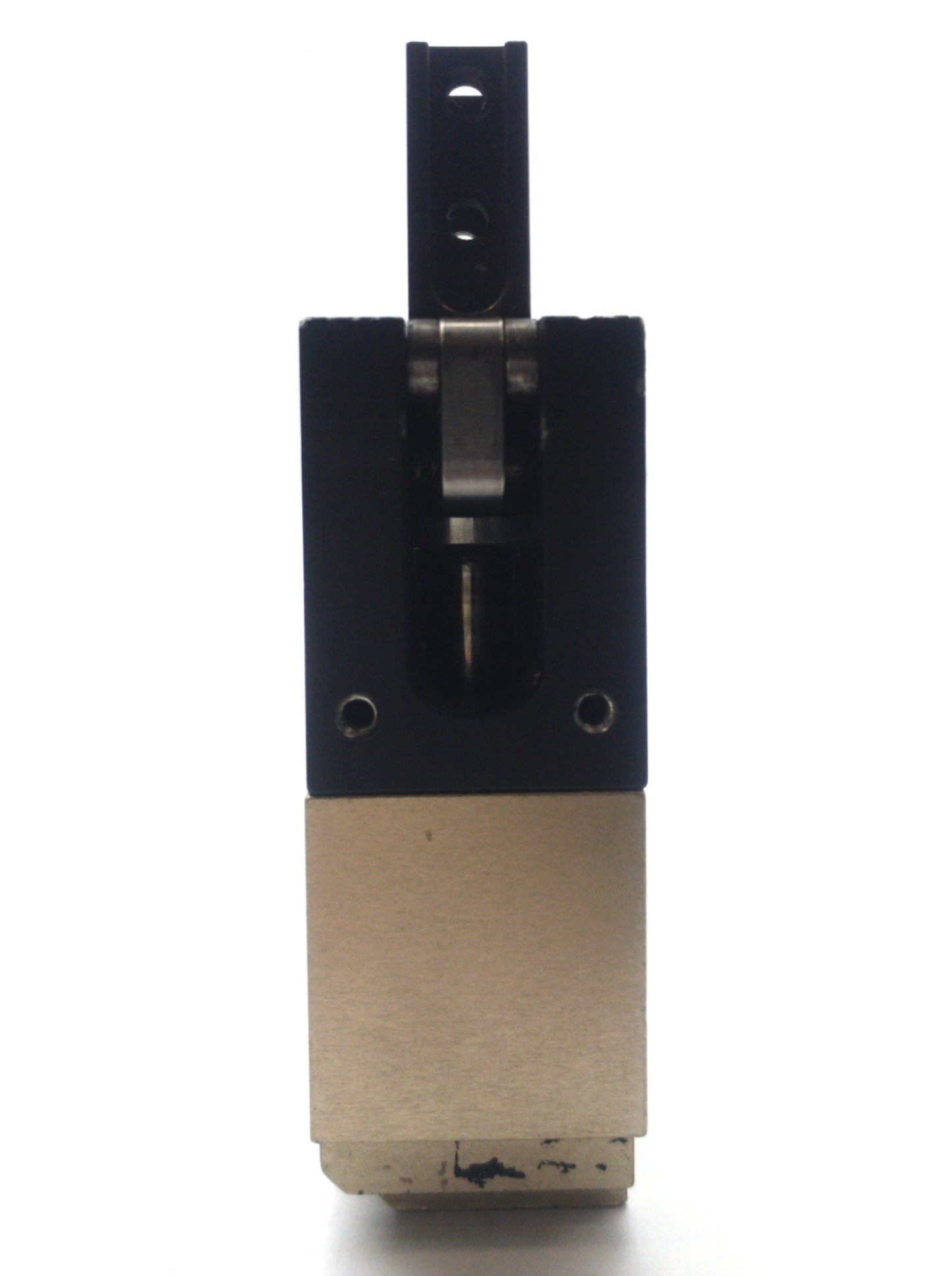 Used Pneumatic Parallel Gripper, 2-Finger, 8mm Jaw Opening, M4 Jaw Thread, 1/8"NPT