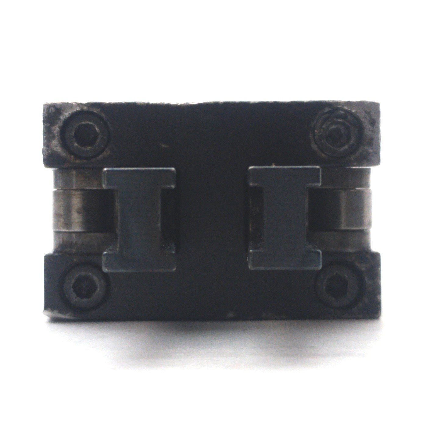 Used Pneumatic Parallel Gripper, 2-Finger, 8mm Jaw Opening, M4 Jaw Thread, 1/8"NPT