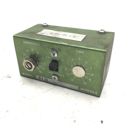 Used Banner B4-2L Photoelectric Amplifier Logic Plug Module, Out: 15VDC, .25A Max