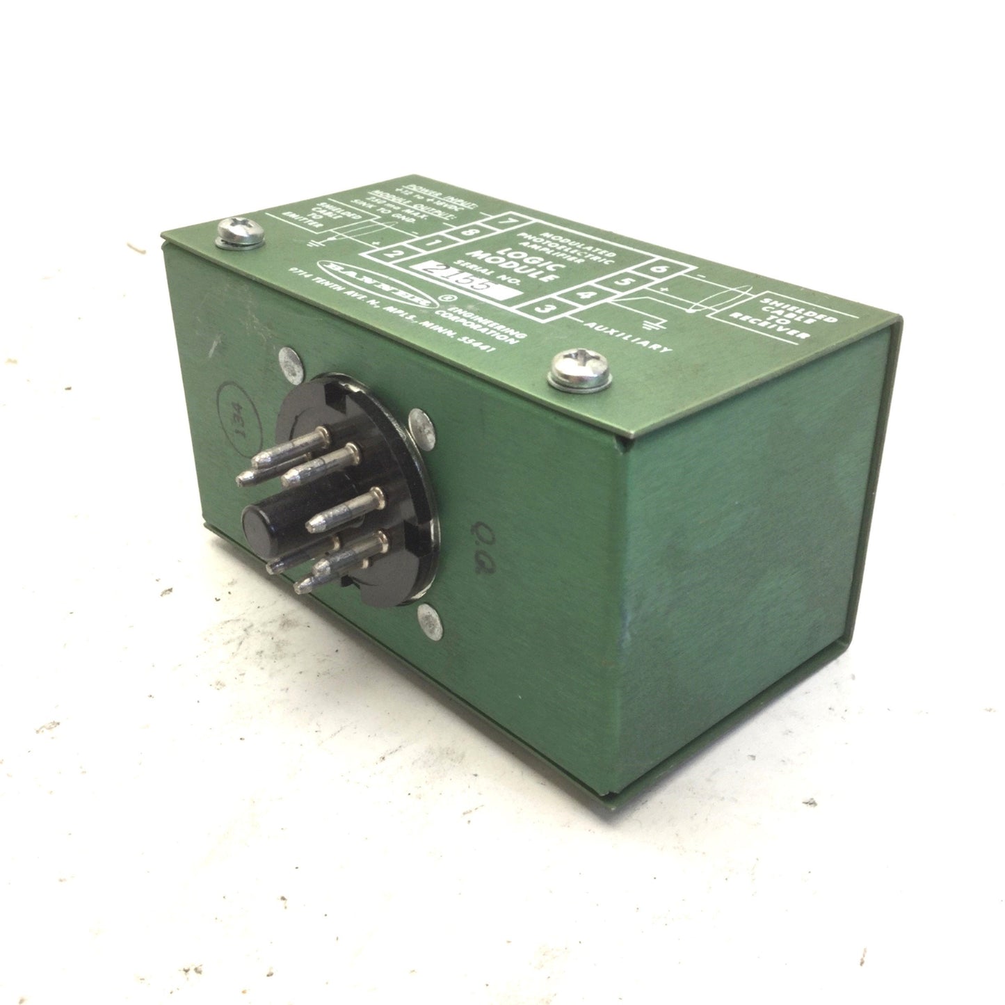 Used Banner B4-2 Photoelectric Amplifier Logic Plug Module, Out: 15VDC, .25A Max