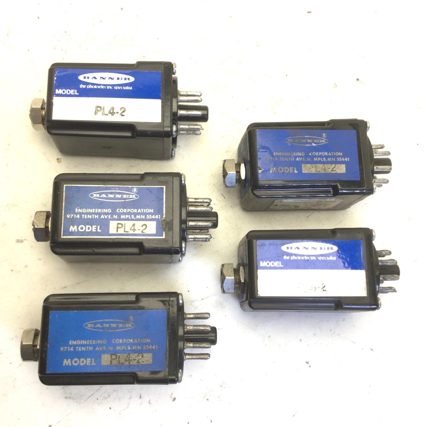 Used Lot of 5 Banner PL4-2 Plug-In Logic Module, Supply: 12-18VDC, 8-Pin Connection