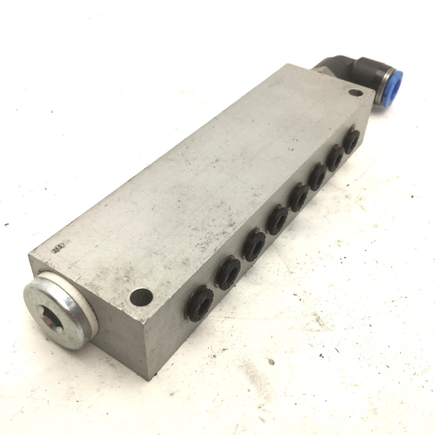 Used Legris 3310 06 13 Pneumatic Manifold, Anodized Aluminum, 145 PSI, 1/4" NPT Inlet