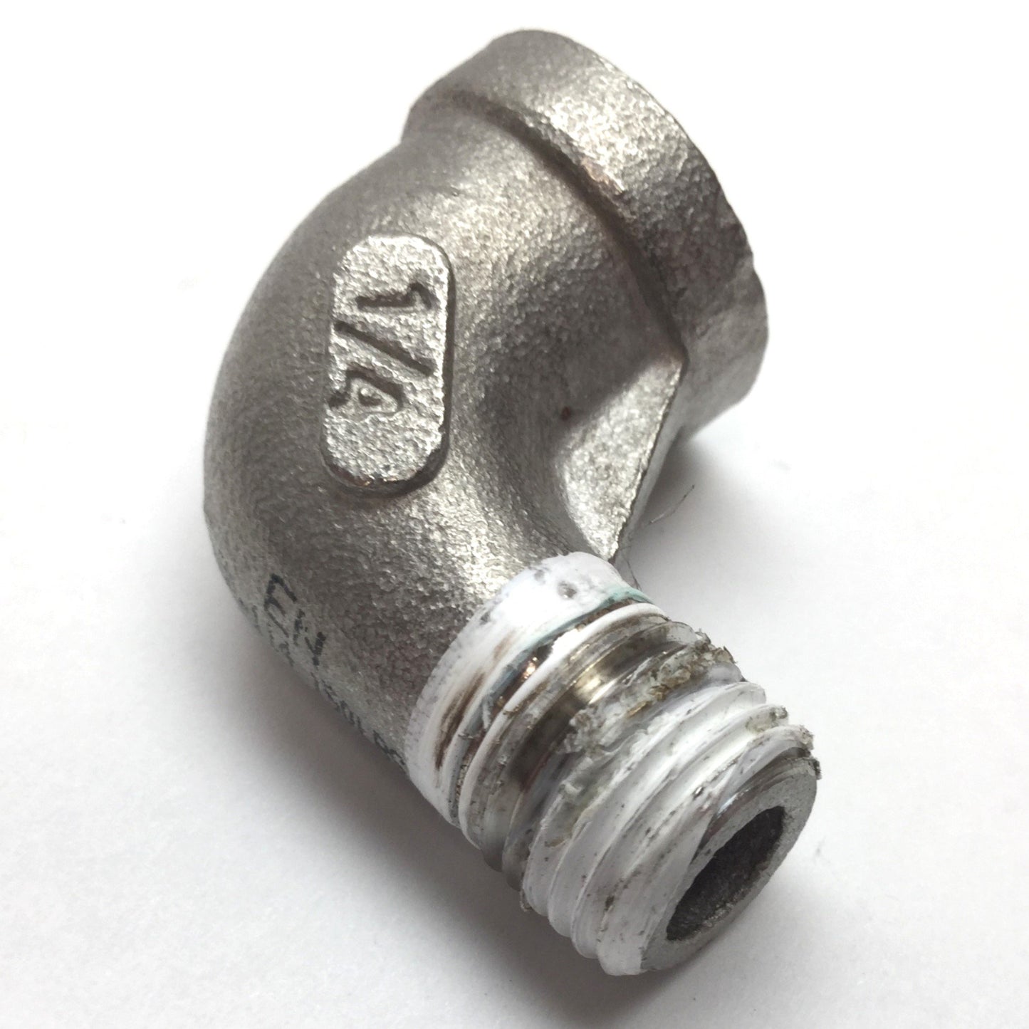 Used Lot of 19 90° Elbow Pipe Fitting, 316 Stainless Steel, 1/4" NPT Male to Female