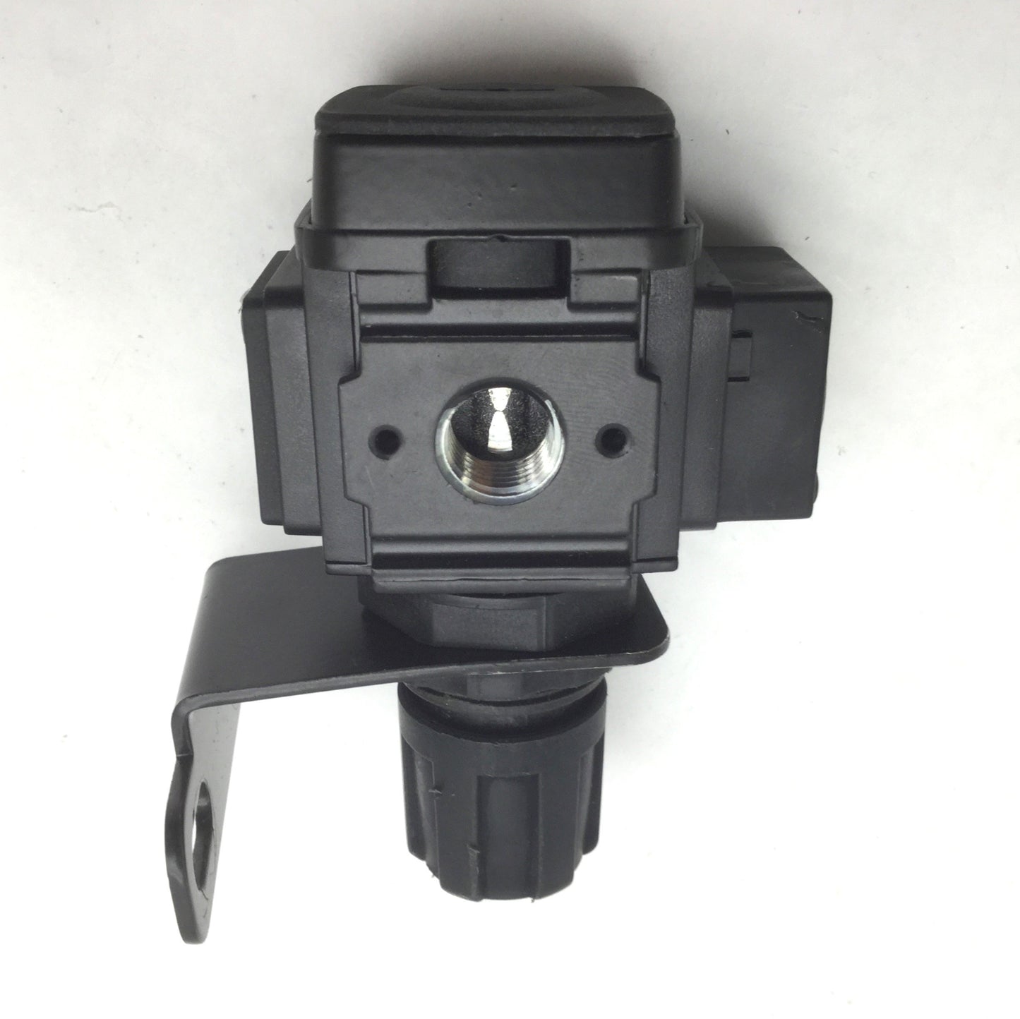 Used Wilkerson R08-02-D0G0B Pneumatic Regulator With Gauge, 125PSI, 1/4" NPT