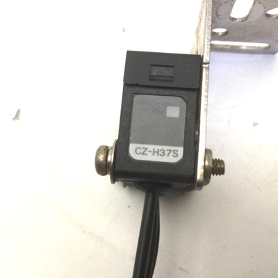 Used Keyence CZ-H37S Fiber Optic Sensor Head, Reflective RGB LED Digital 11-20mm