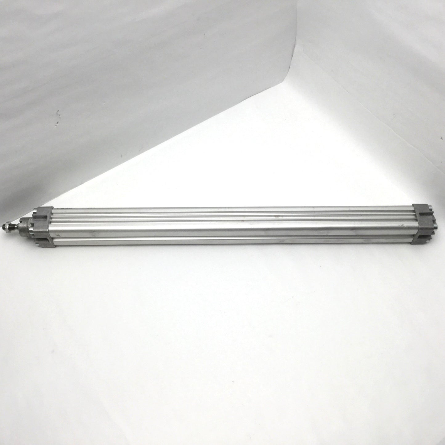 Used Norgren PRA/182032/M/500 Double Acting Cylinder, 32mm Bore, 500mm Stroke 1-16bar