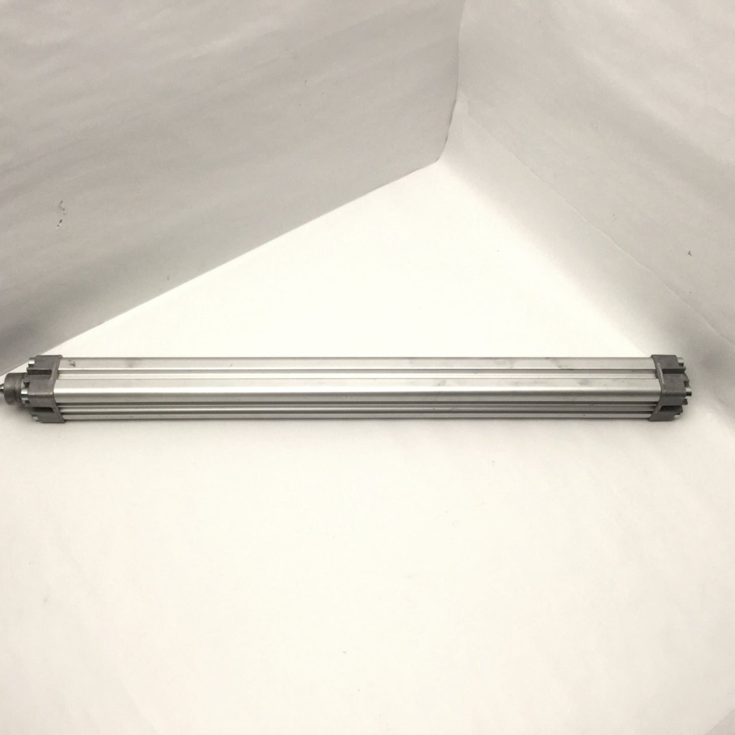 Used Norgren PRA/182032/M/500 Double Acting Cylinder, 32mm Bore, 500mm Stroke 1-16bar