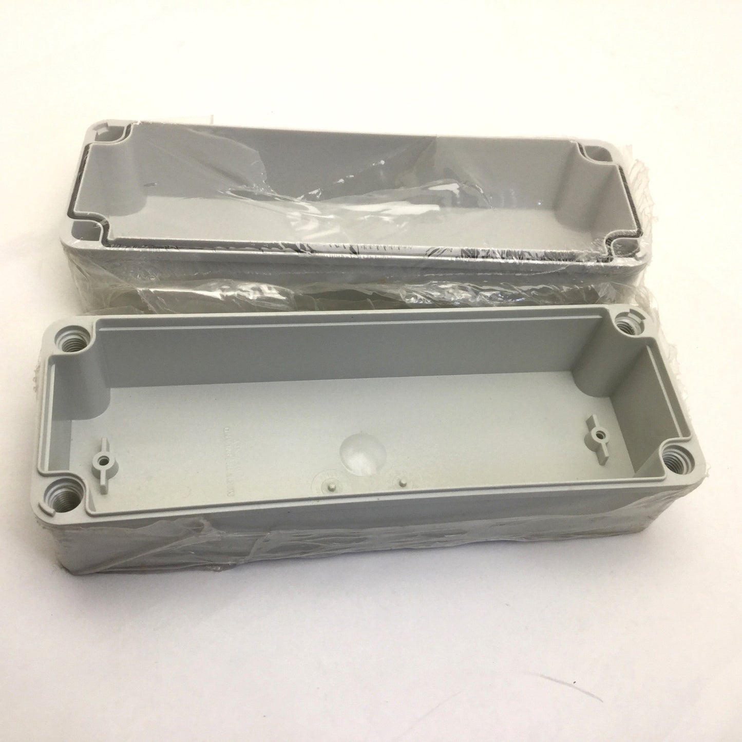 New – Open box Hoffman A-933PC7 Polycarbonate Enclosure Type 4,4X,6,12,13 Dimensions 9"x3.5"x3"