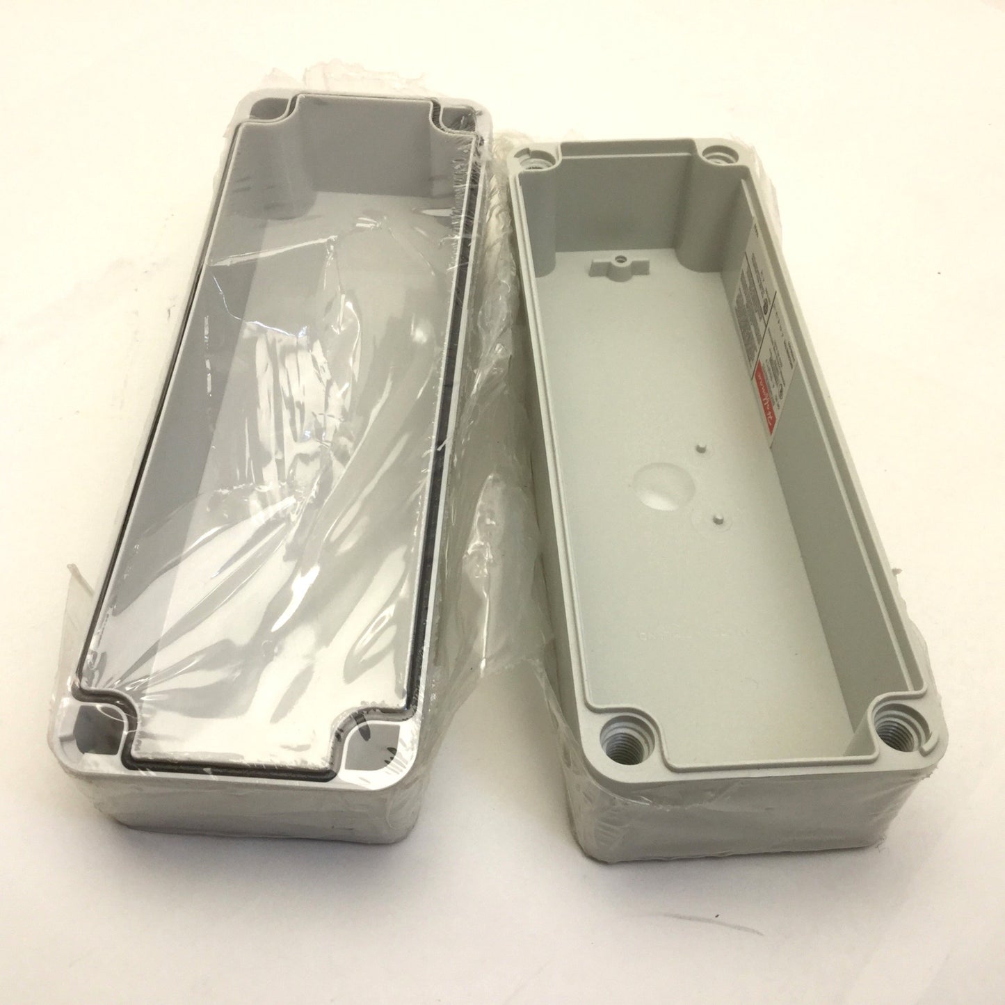 New – Open box Hoffman A-933PC7 Polycarbonate Enclosure Type 4,4X,6,12,13 Dimensions 9"x3.5"x3"