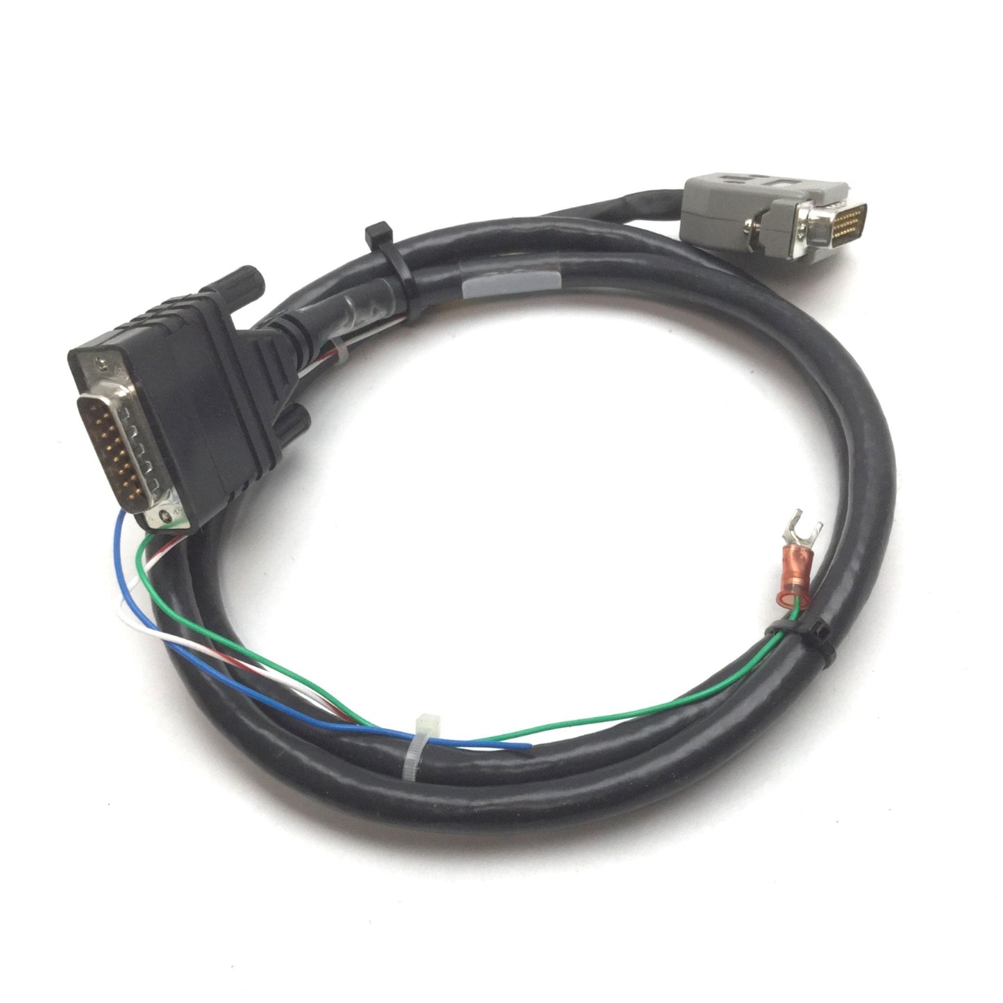 Used Parker 71-017003 Servo Drive Cable, Length 3', 15-Pin D-Sub Male to 26-Pin Male
