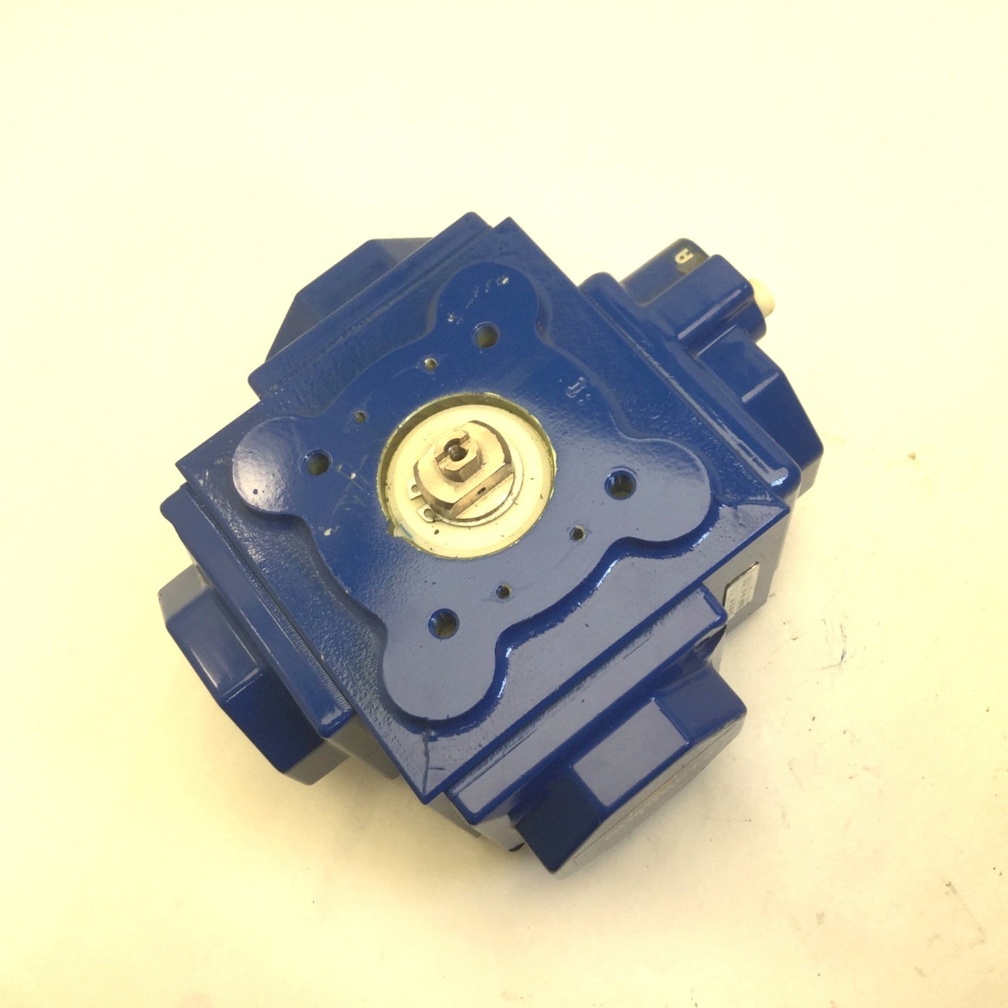 Used Compact C35 SR-2C IMP Pneumatic Actuator, Max Pressure: 120PSI/8 Bar, Size: C35