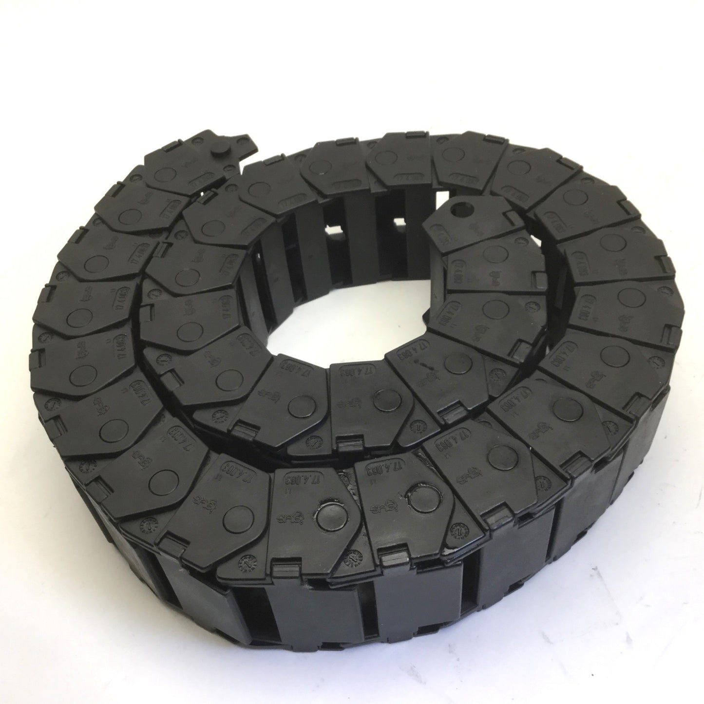 Used Igus 17.4.063 Energy Chain, Dimensions: 36" (L) x 2.375" (W) x 1.5" (H)
