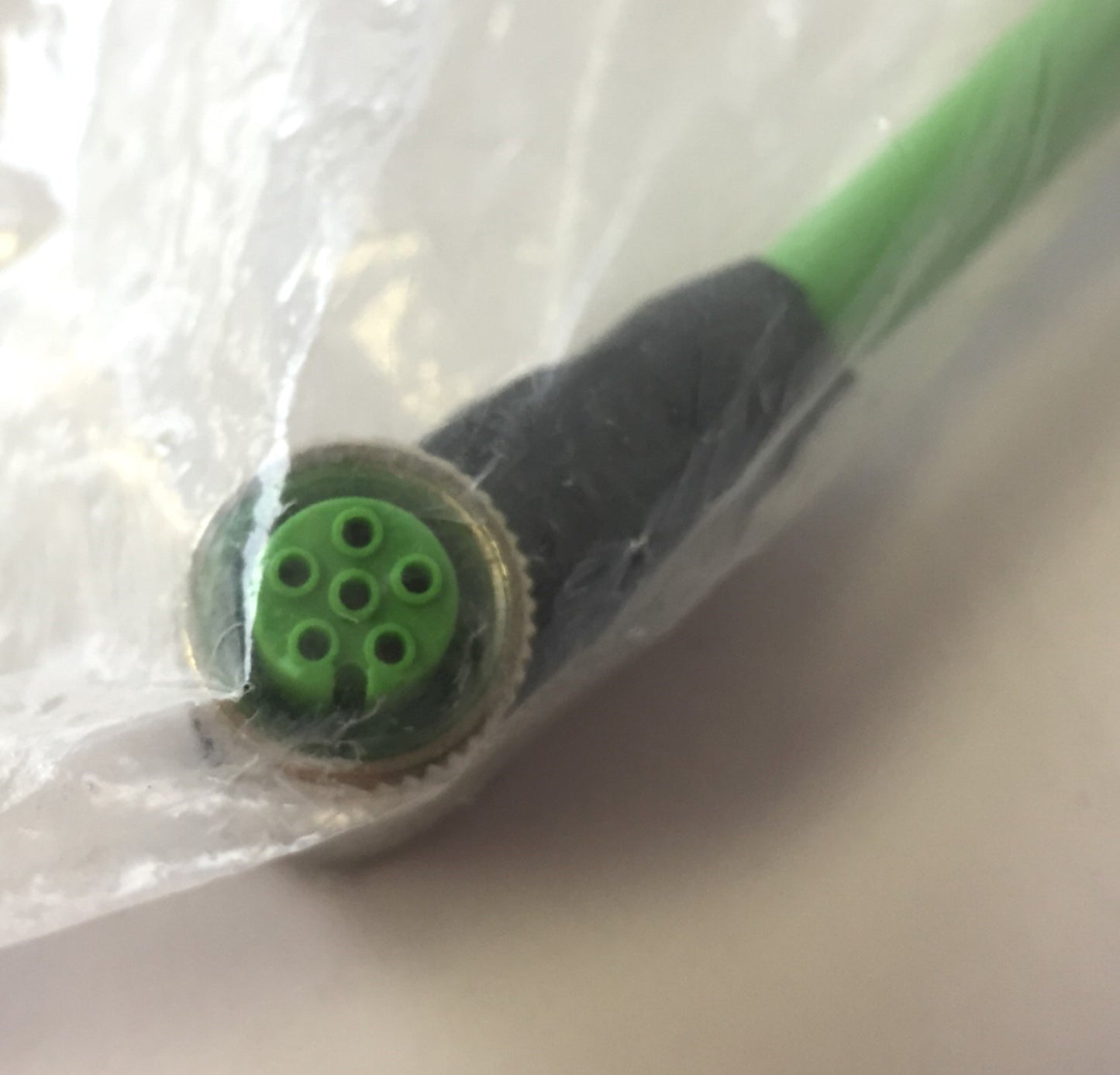 New Murr Elektronik 7000-46061-8020060 Cable Cordset M12 Male, M12 Female 90°, 0.6m