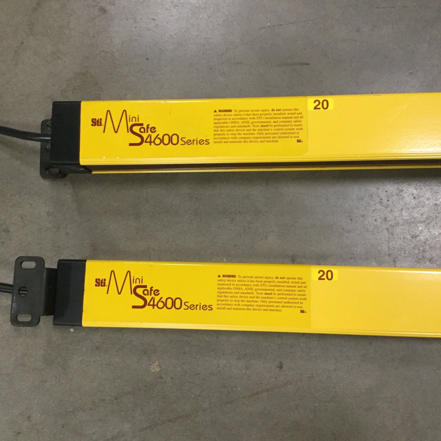 Used STI MiniSafe-B MS46-20-785-X & MS46SR-20-785-R-FP Transmitter & Receiver