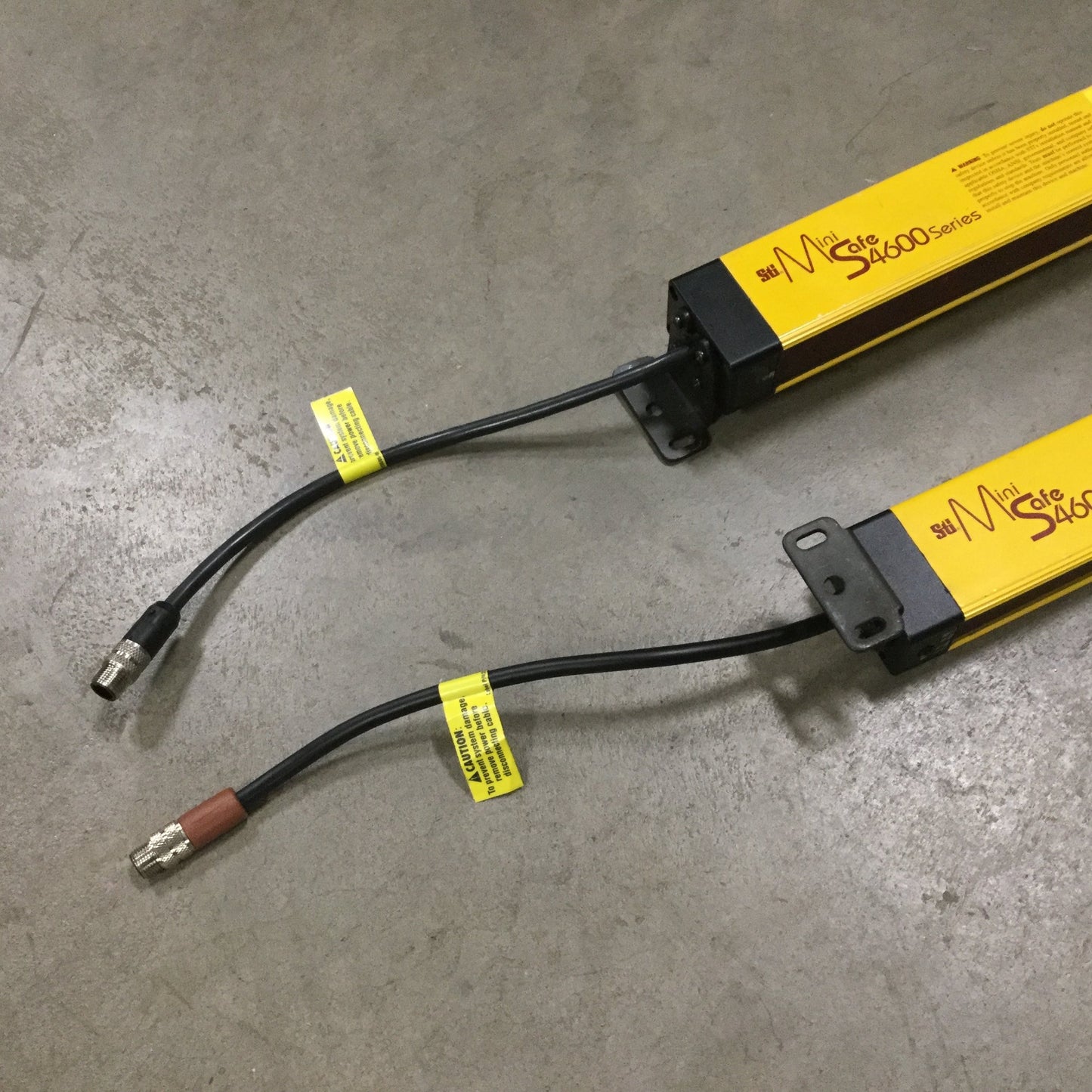 Used STI MiniSafe-B MS46-20-785-X & MS46SR-20-785-R-FP Transmitter & Receiver