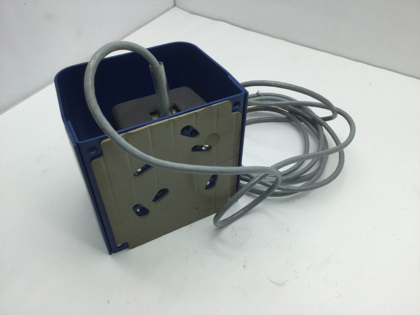 Used Acolysis Foot Switch Honeywell 103SR15A-10 Digital Position Sensor 24VDC NPN