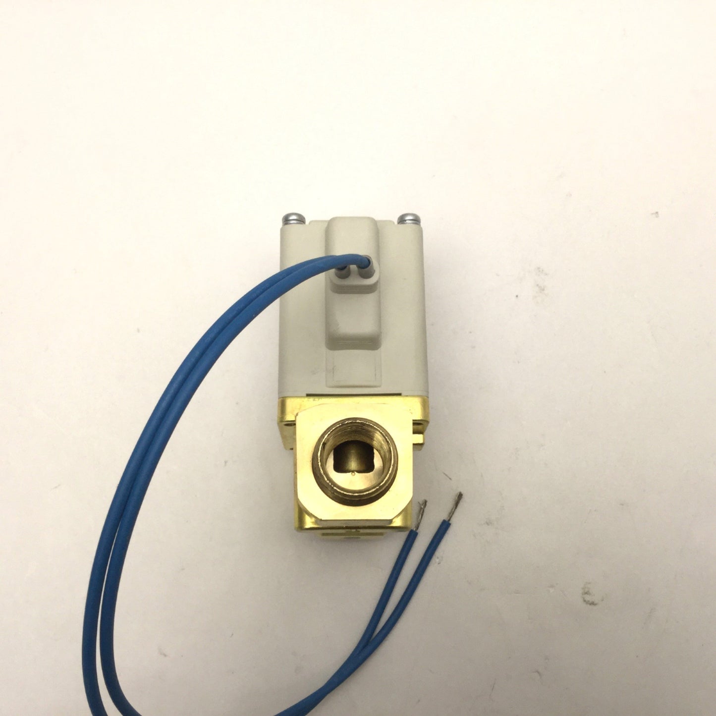 Used SMC VX234GB Direct Operated 2-Port Solenoid Valve, 100VAC, 12VA, 3/8NPT, 145 psi
