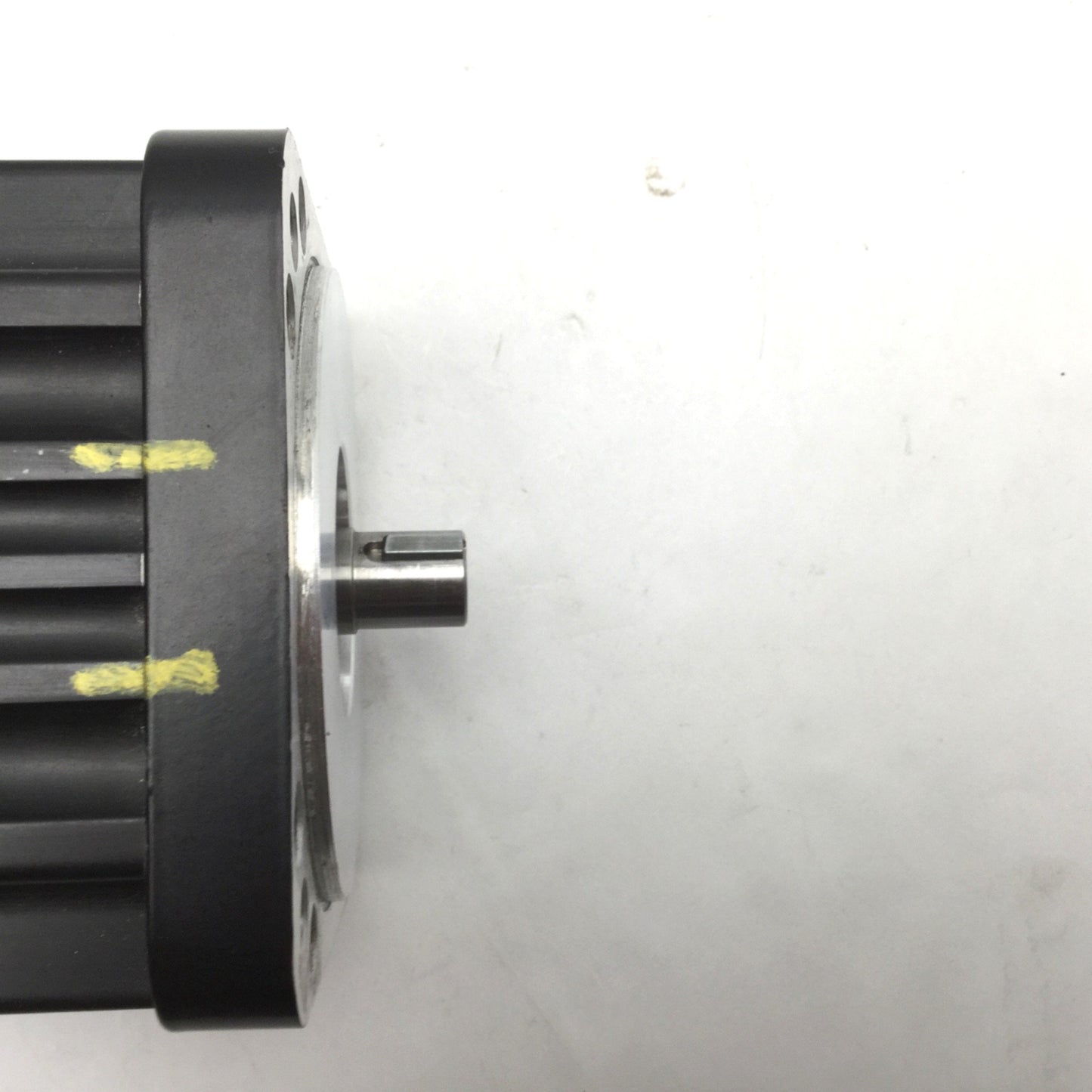 Used Parker CM921XE-5617 Brushless Hollow Shaft Servo Motor 340VDC 1.4KW, 10,600 RPM