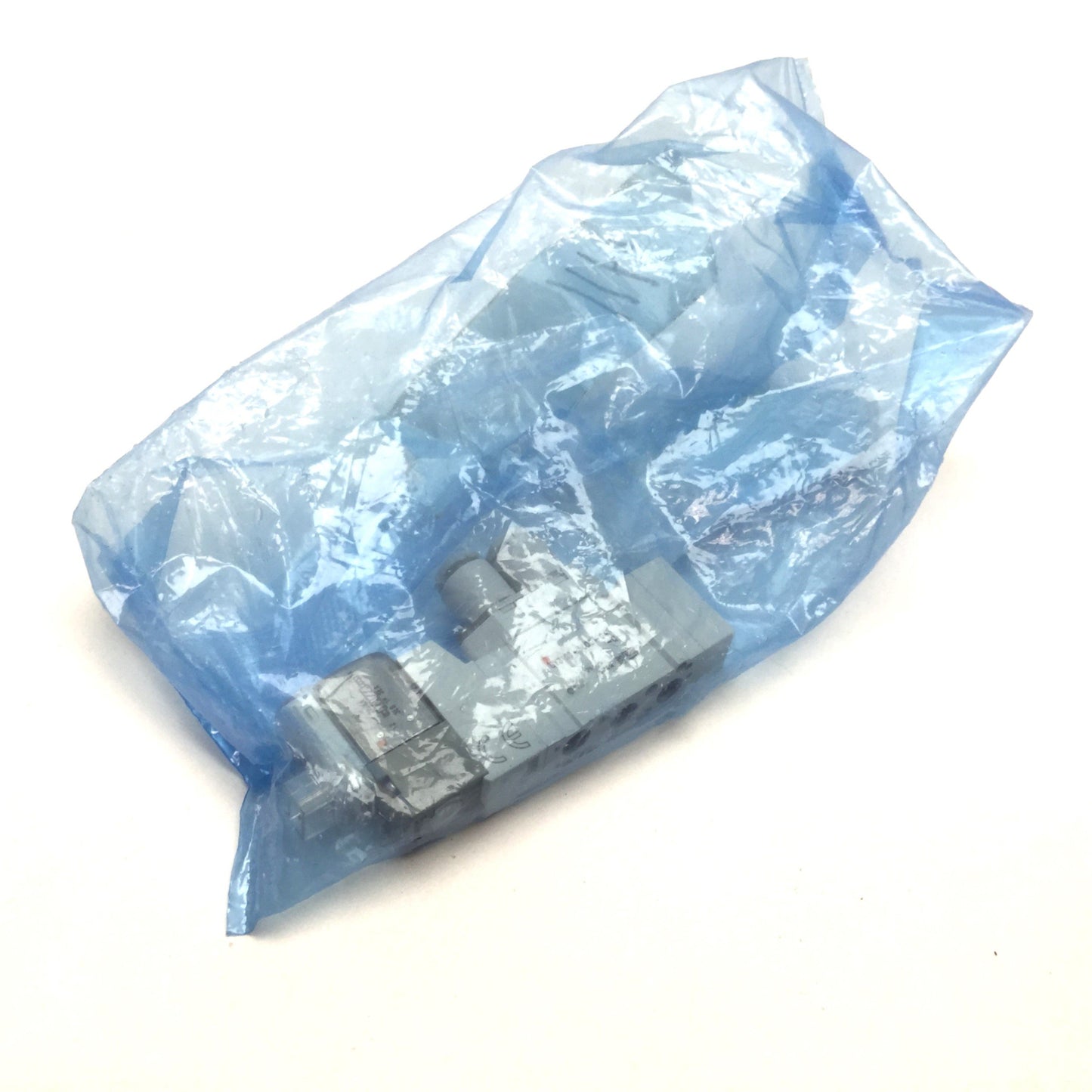 New SMC SY3120-5LOU-C4-Q Solenoid Valve, 2-Position 5-Port, M5-0.8 10-32, 24VDC