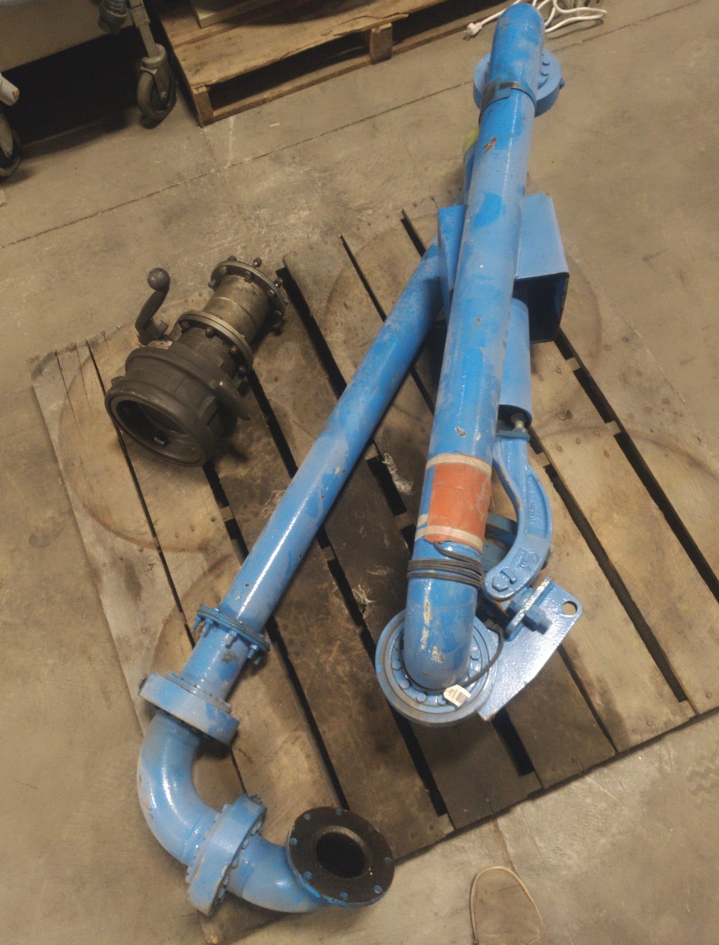 Used EMCO Wheaton E2313 A-Frame Bottom Loader & Coupler 3" Pipe 5' Arms 55° to -20°