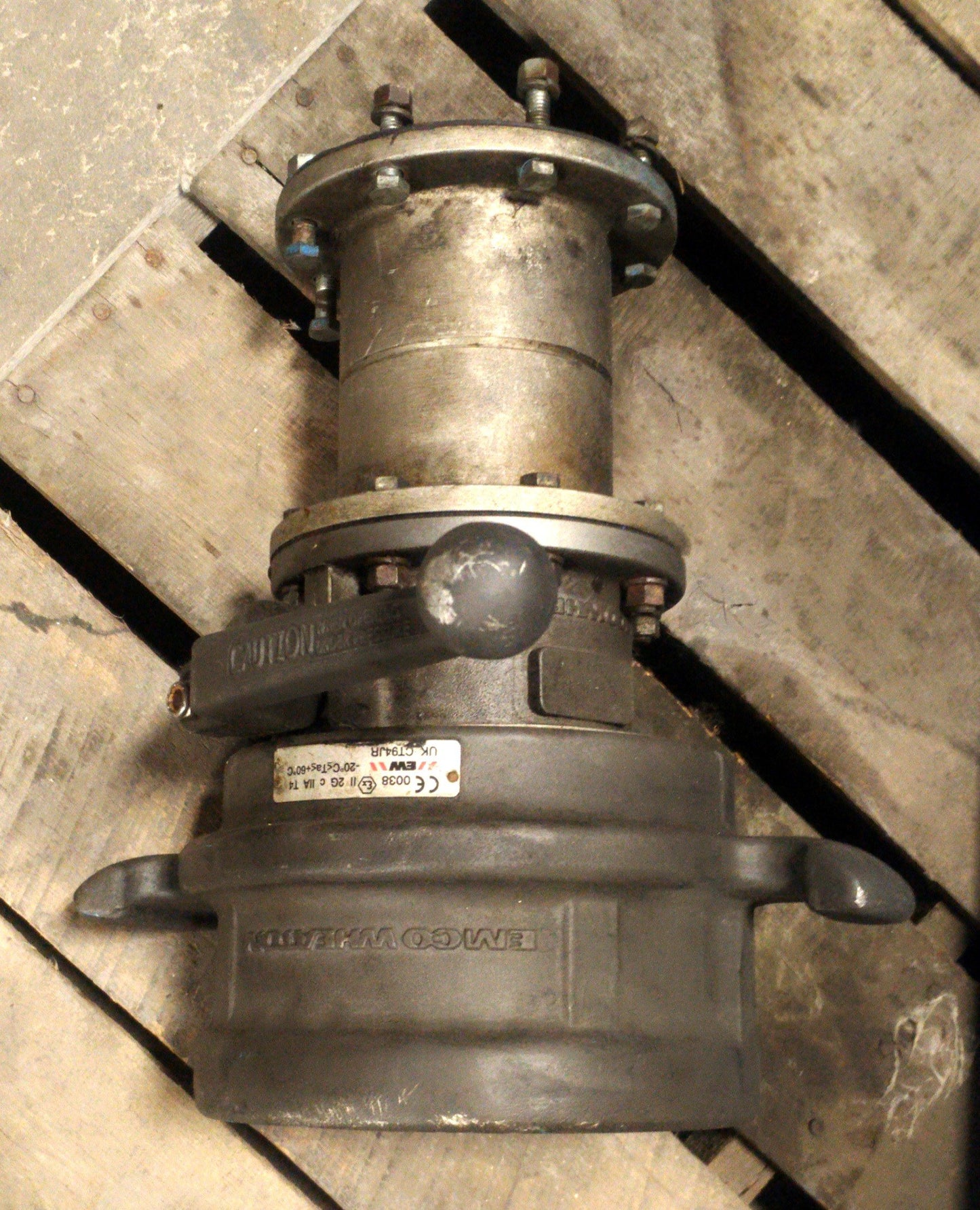 Used EMCO Wheaton E2313 A-Frame Bottom Loader & Coupler 3" Pipe 5' Arms 55° to -20°