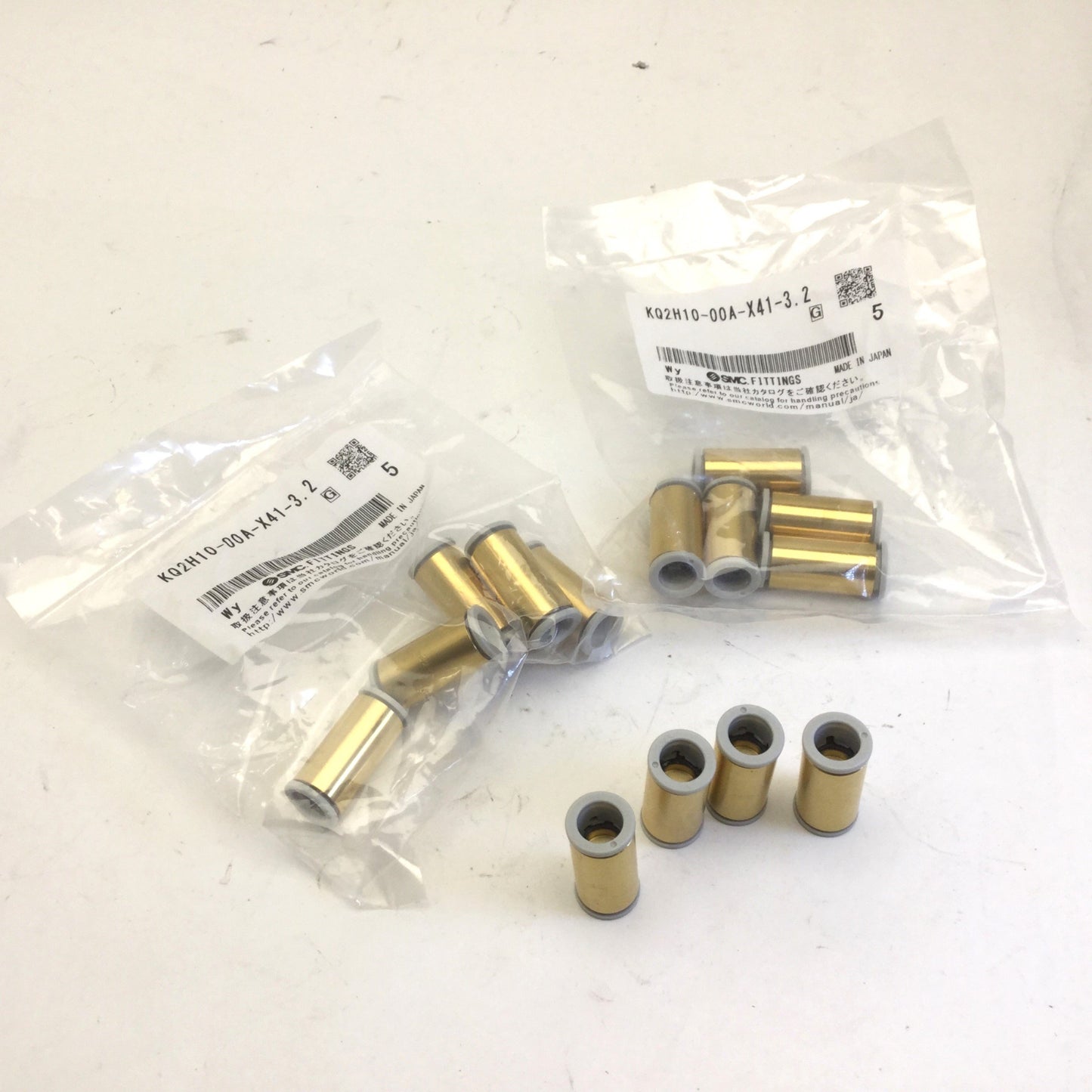 New – Open box Lot of 14 SMC KQ2H10-00A-X41-3.2 Fittings, KQ2 10mm Fitting, 1MPa Max