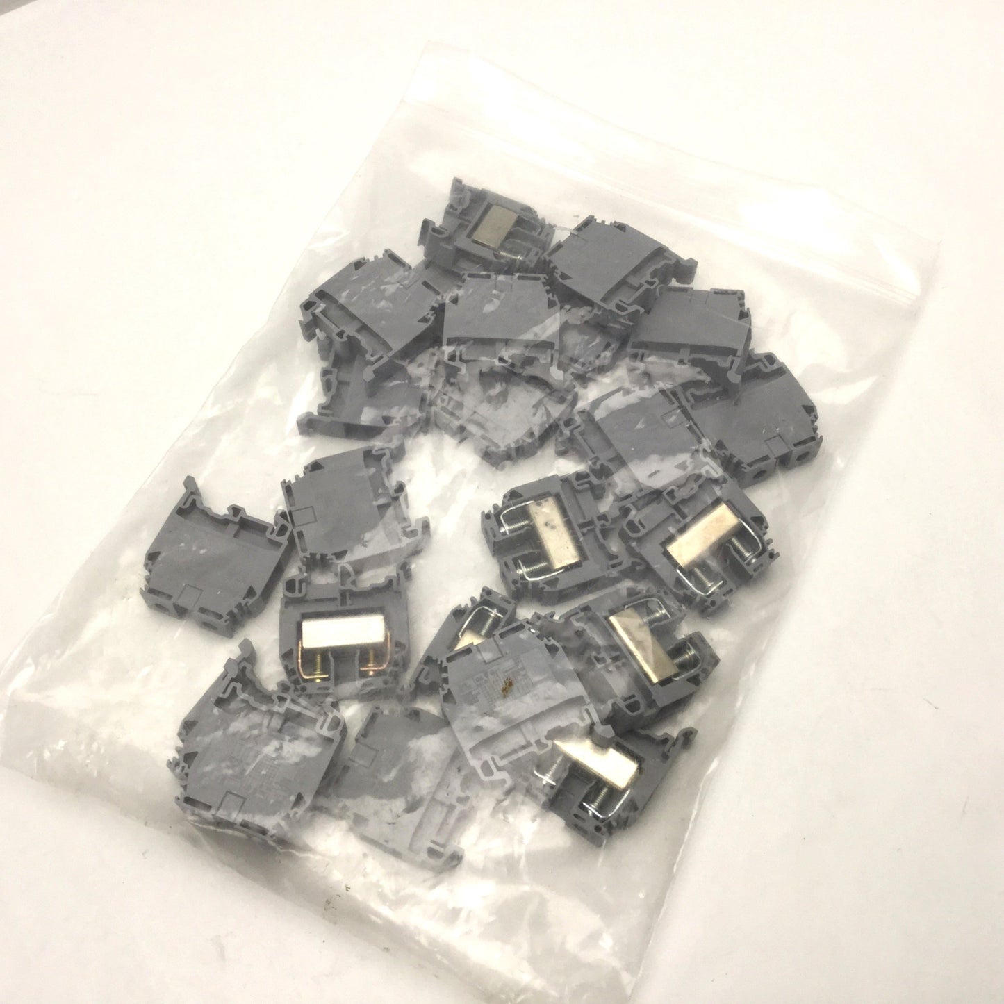 Used Lot Of 23 Entrelec M16/12 Feed-Through And Ground Terminal Blocks, 800V, 85A