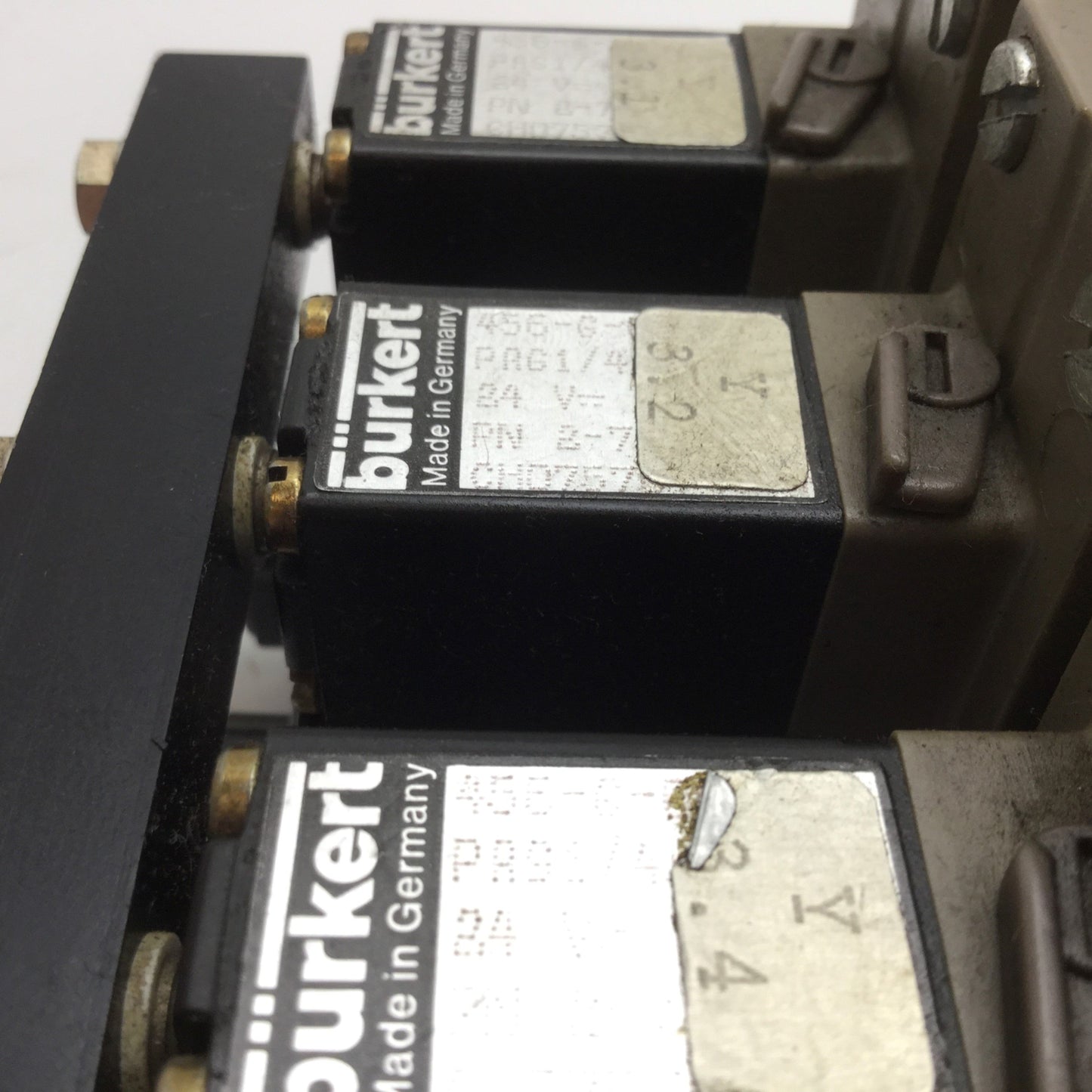 Used Lot of 3 Burkert 456-G-06,0-B Solenoid Valve, Voltage: 24VDC, Pressure: 1.5-7bar