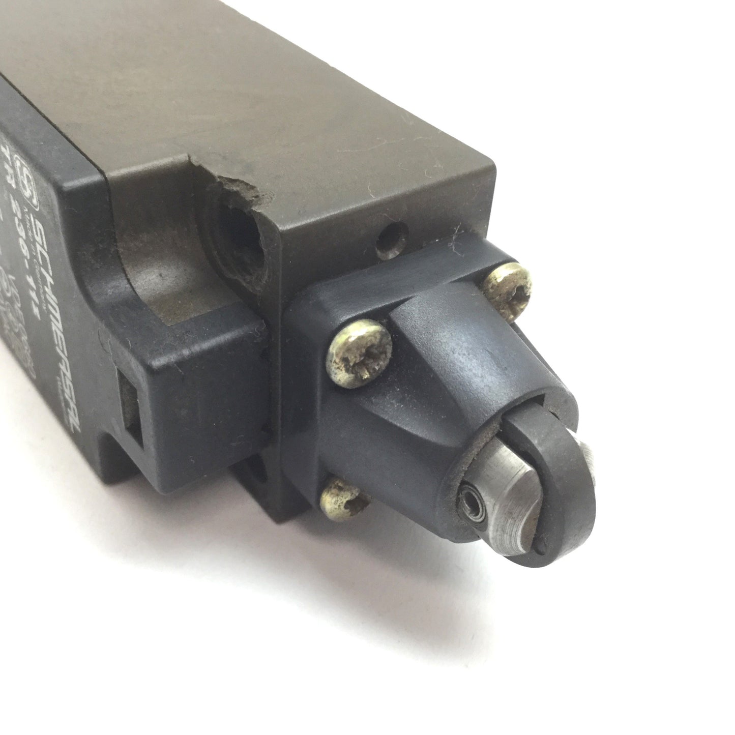 Used Schmersal TR236-11z Limit Switch, Roller Plunger, Rating: 230/220VAC 3.8/4A