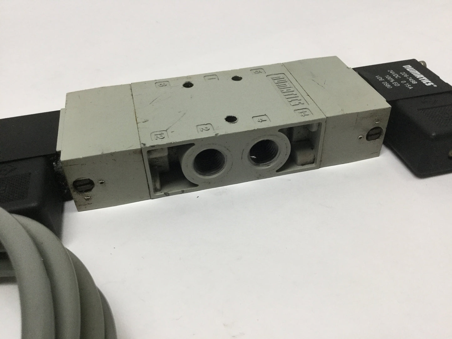 Used Numatics L22BB552B012A61 Double Solenoid Valve 5-Port, 3-Position w/ 24VDC Coils