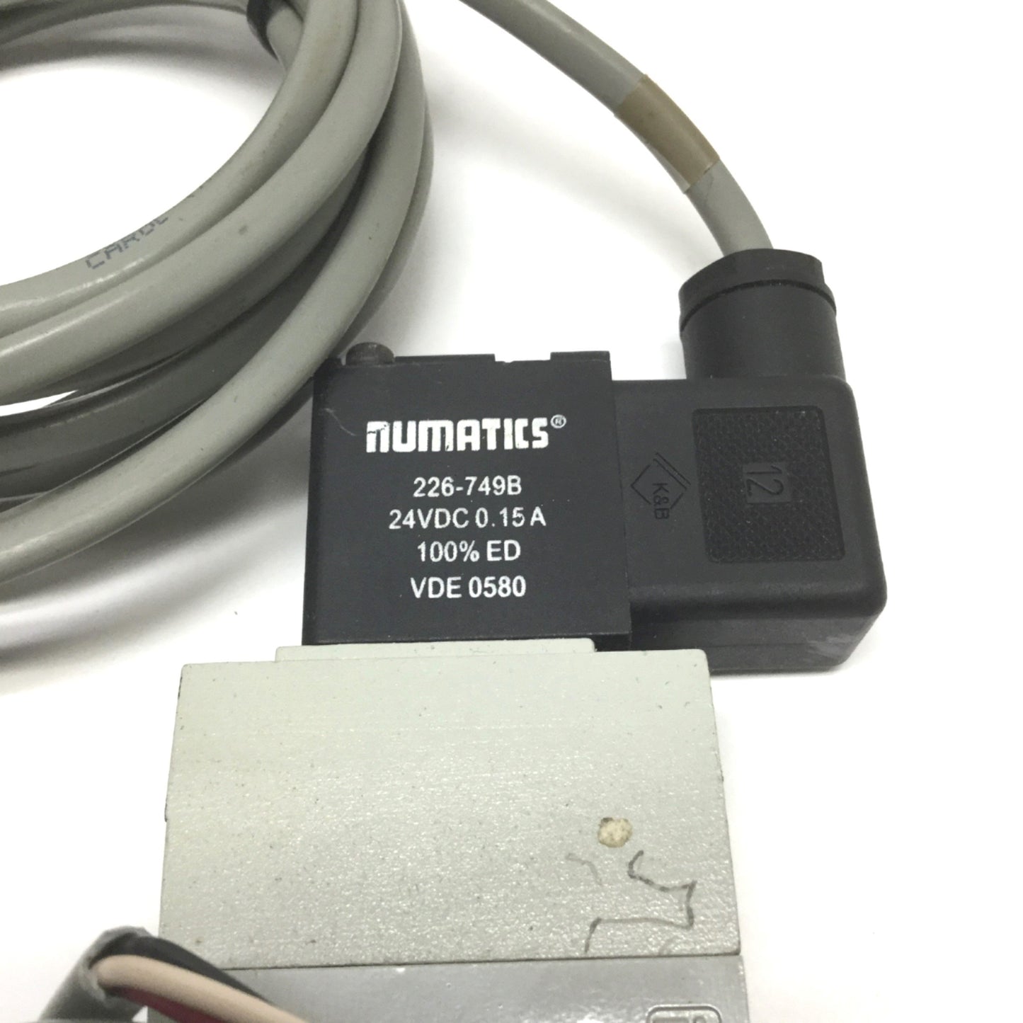 Used Numatics L22BB552B012V61 Double Solenoid Valve 5-Port, 3-Position w/ 24VDC Coils